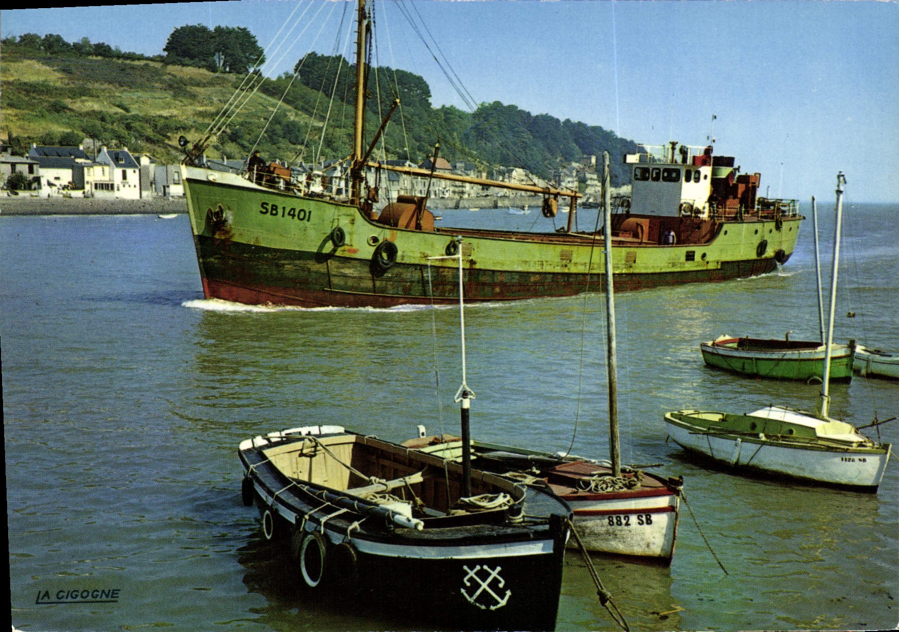 CPSM SAINT-BRIEUC entrée au Port