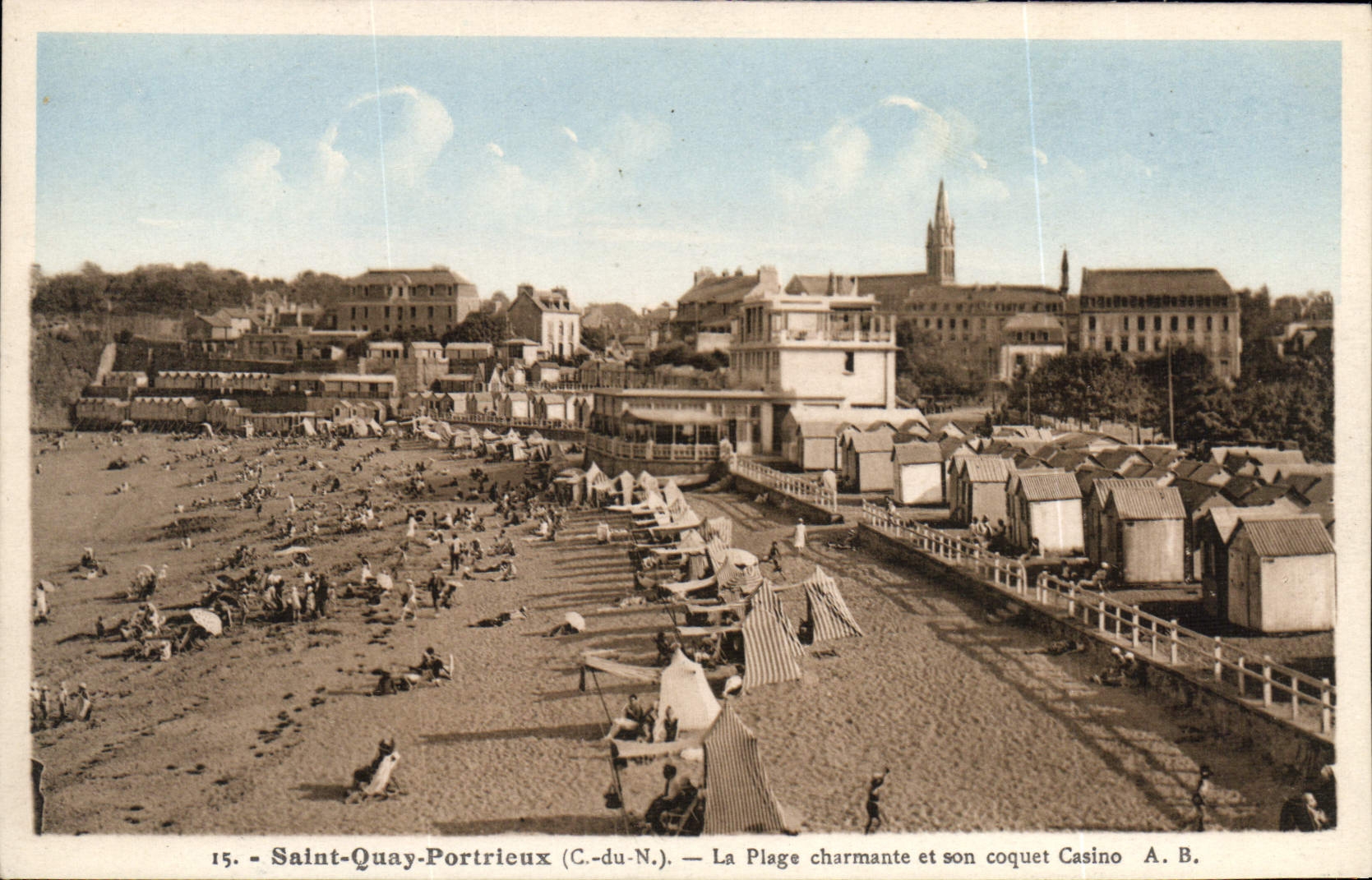 CPA SAINT-QUAY-PORTRIEUX la plage le casino