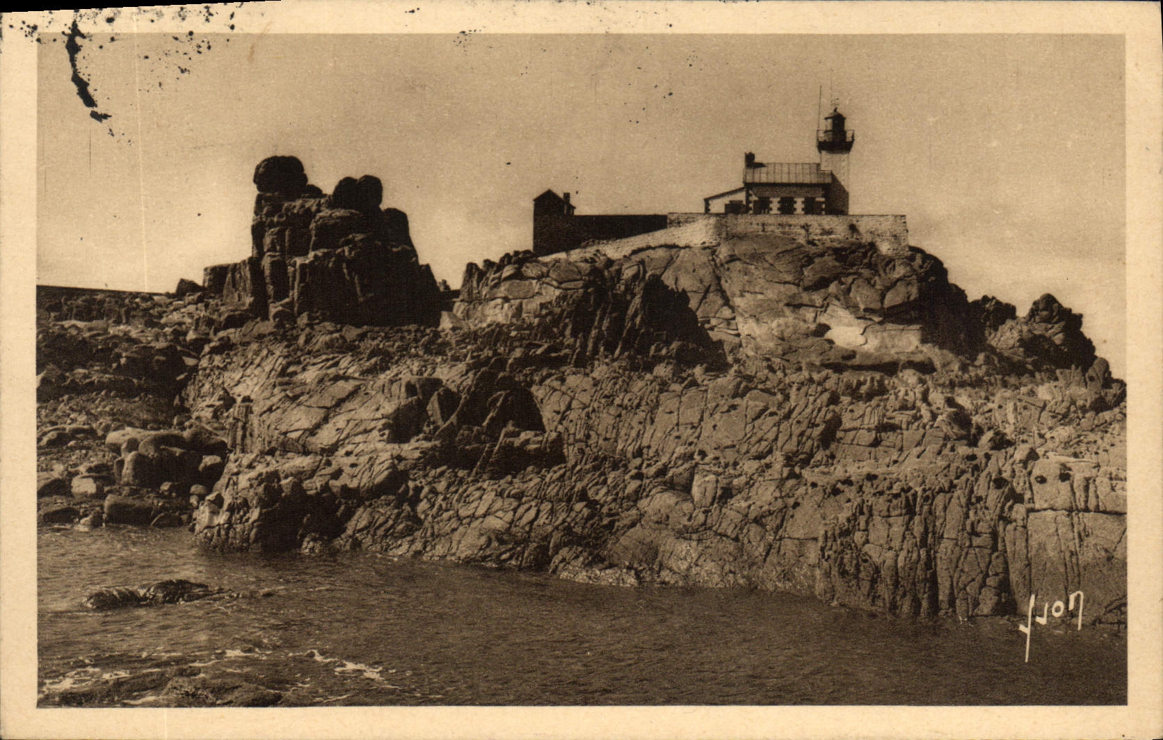 CPA ILE de BREHAT phare de Paon