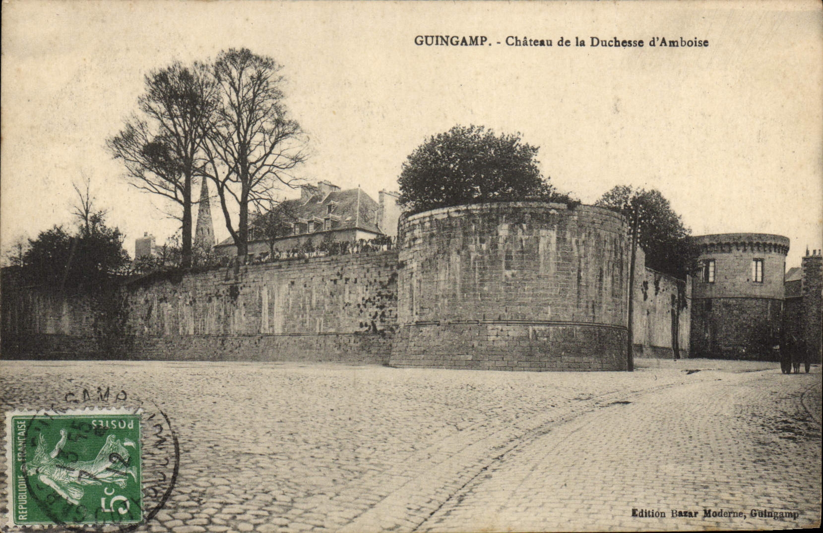 CPA GUINGAMP château de la duchesse d'Amboise