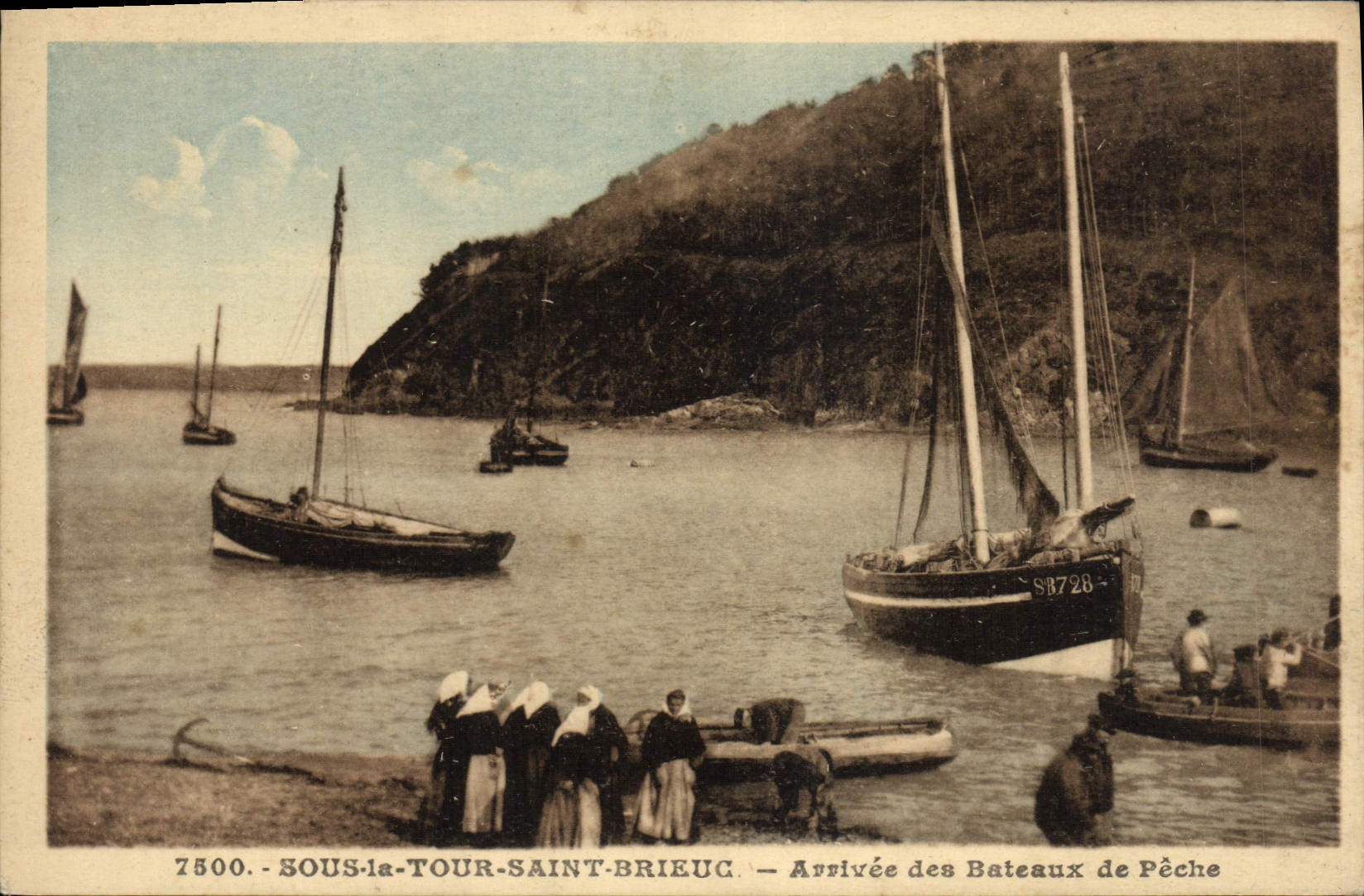 CPA SOUS-la-TOUR-SAINT-BRIEUC bateaux de pêche