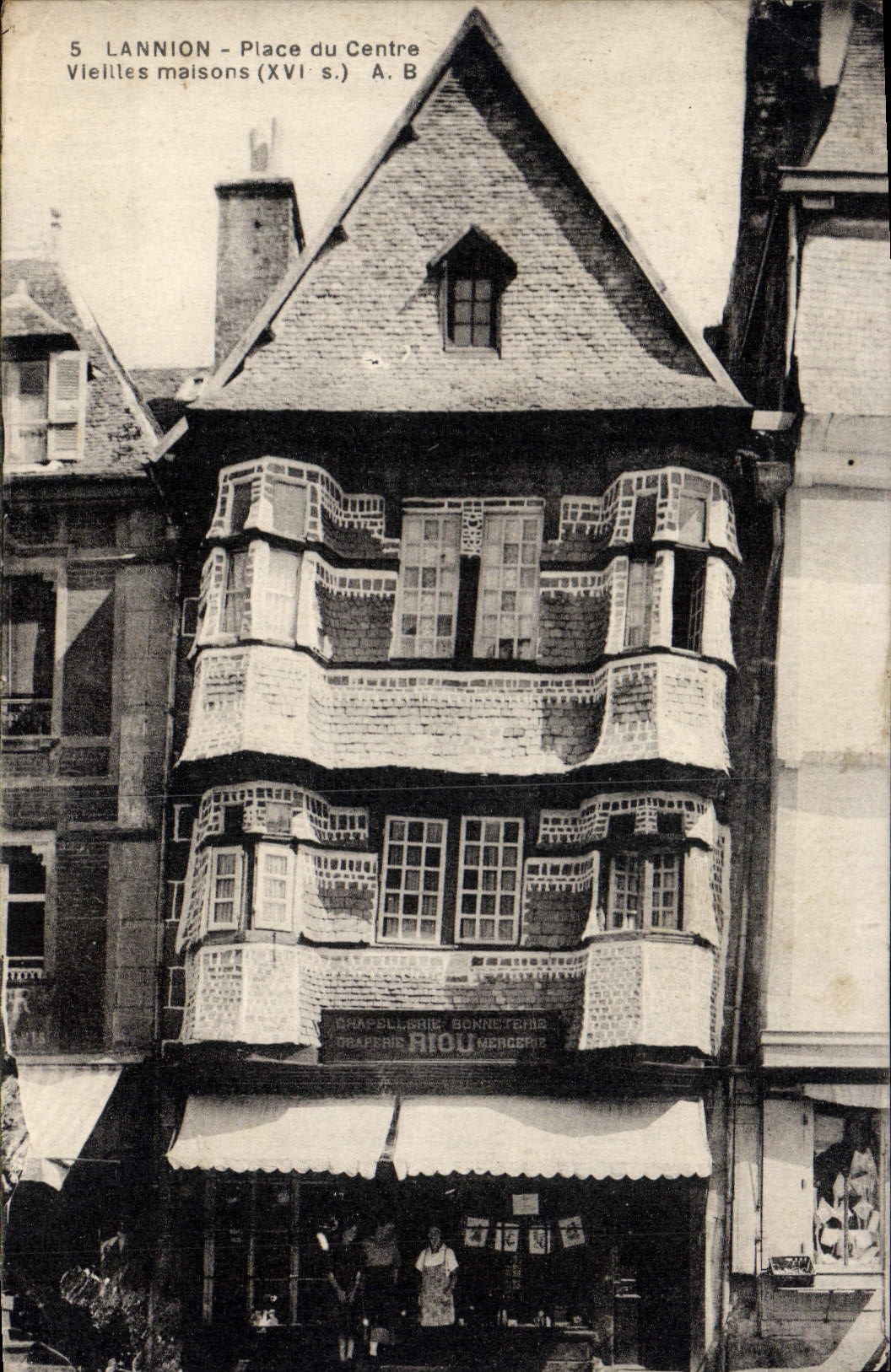 CPA LANNION place du centre