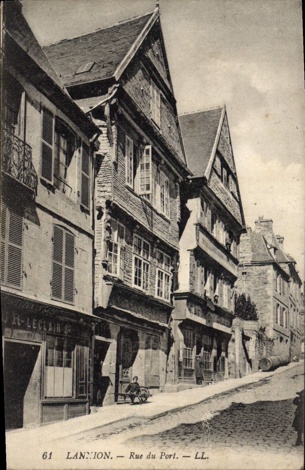 CPA LANNION rue du port