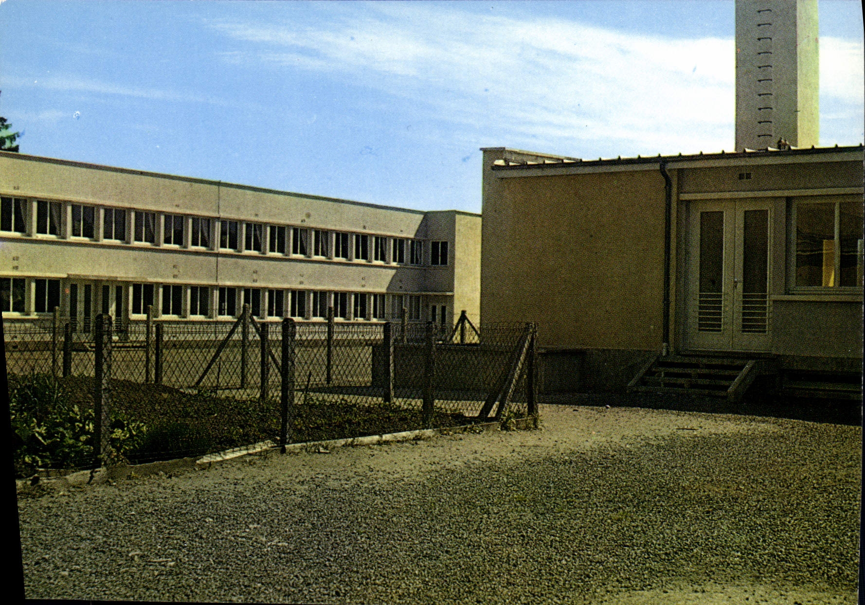 CPSM LAVALEIX-les-MINES groupe scolaire
