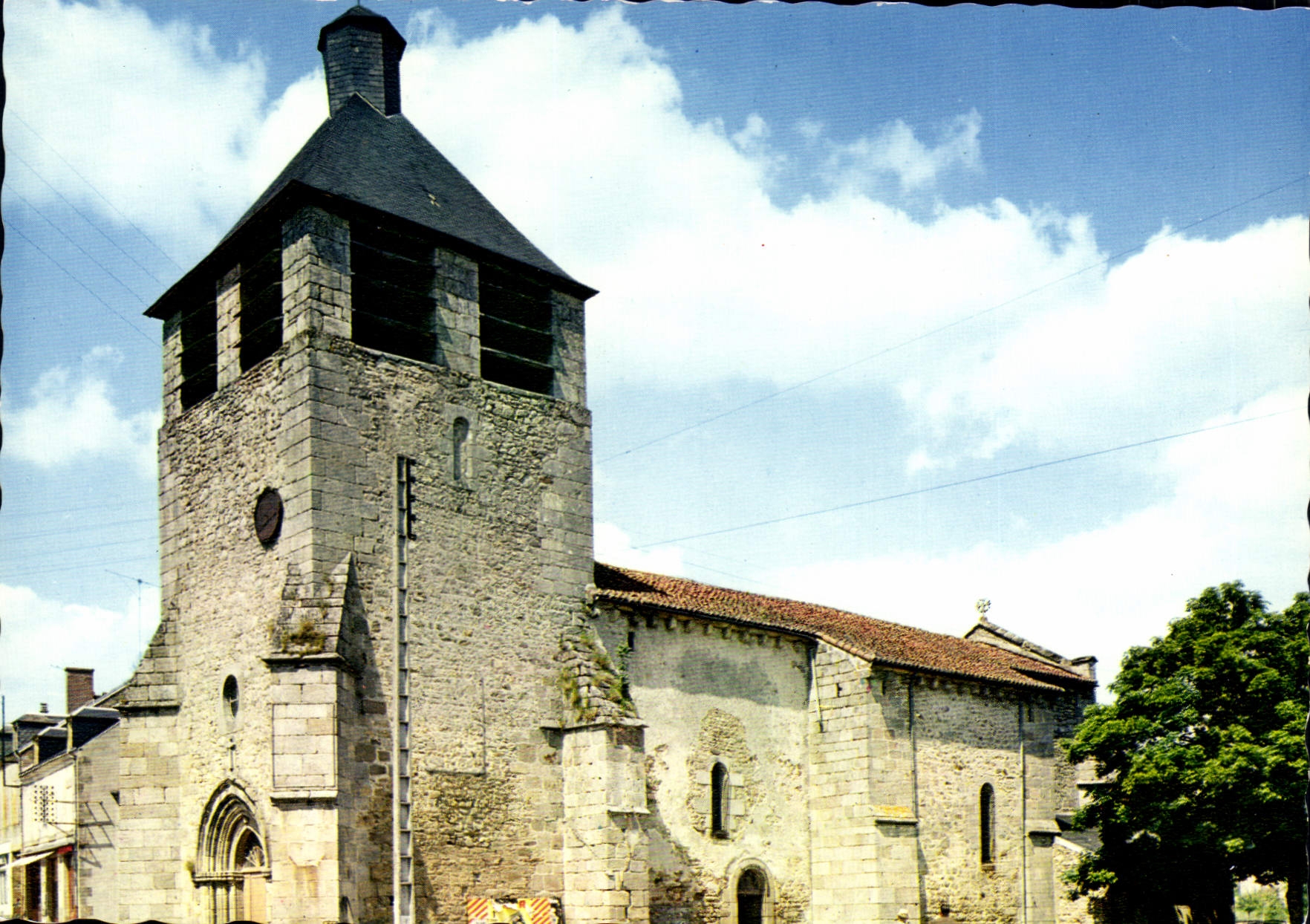 CPSM SAINT-ETIENNE-de-FURSAC église