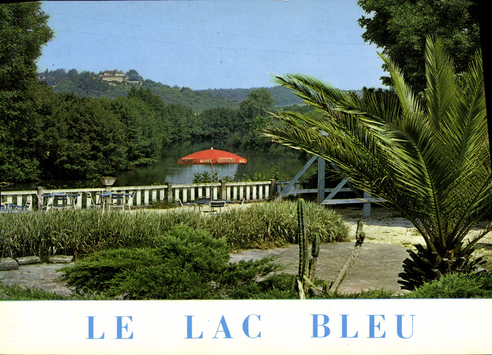 CPSM SAINT-ASTIER lac bleu