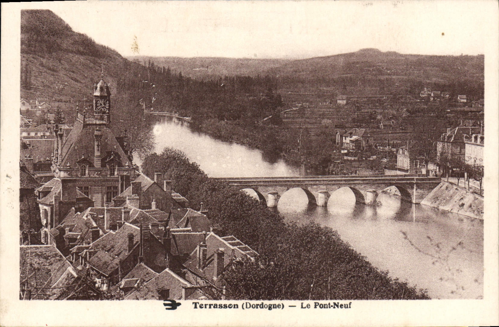 CPA TERRASSON le Pont-neuf