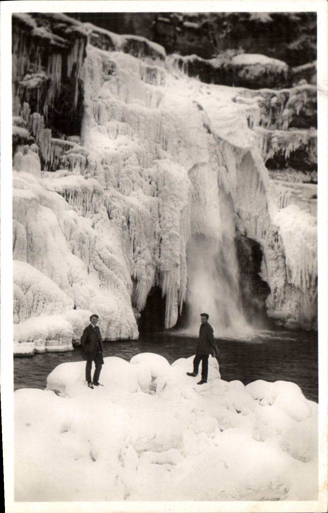 CPA Le Saut Du Doubs Gele