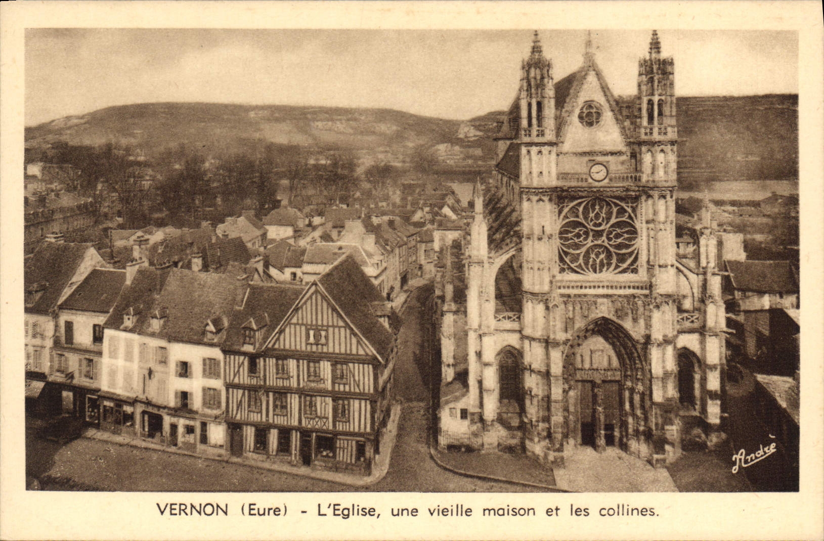 CPA Vernon L'Eglise Une Vieille Maison Et Les Collines