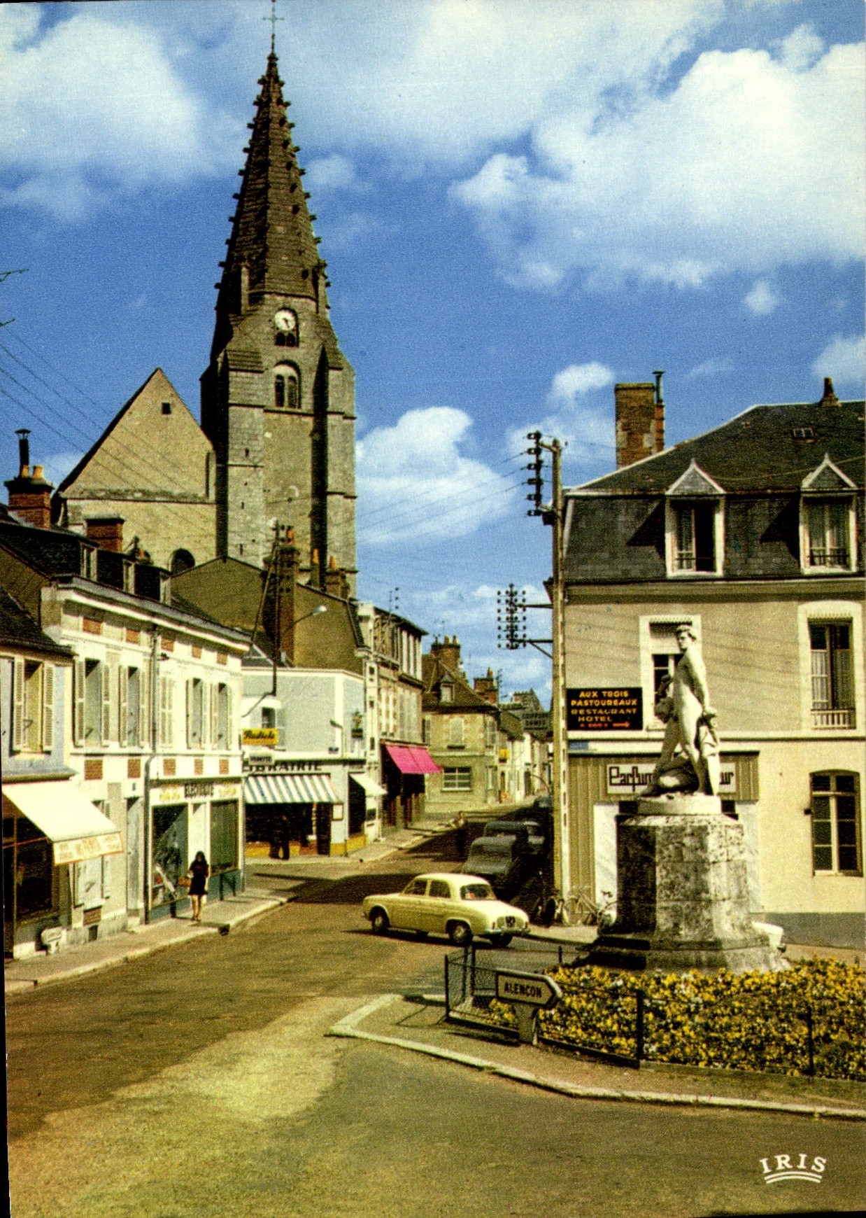 CPSM Chateaudun La Rue Gambetta