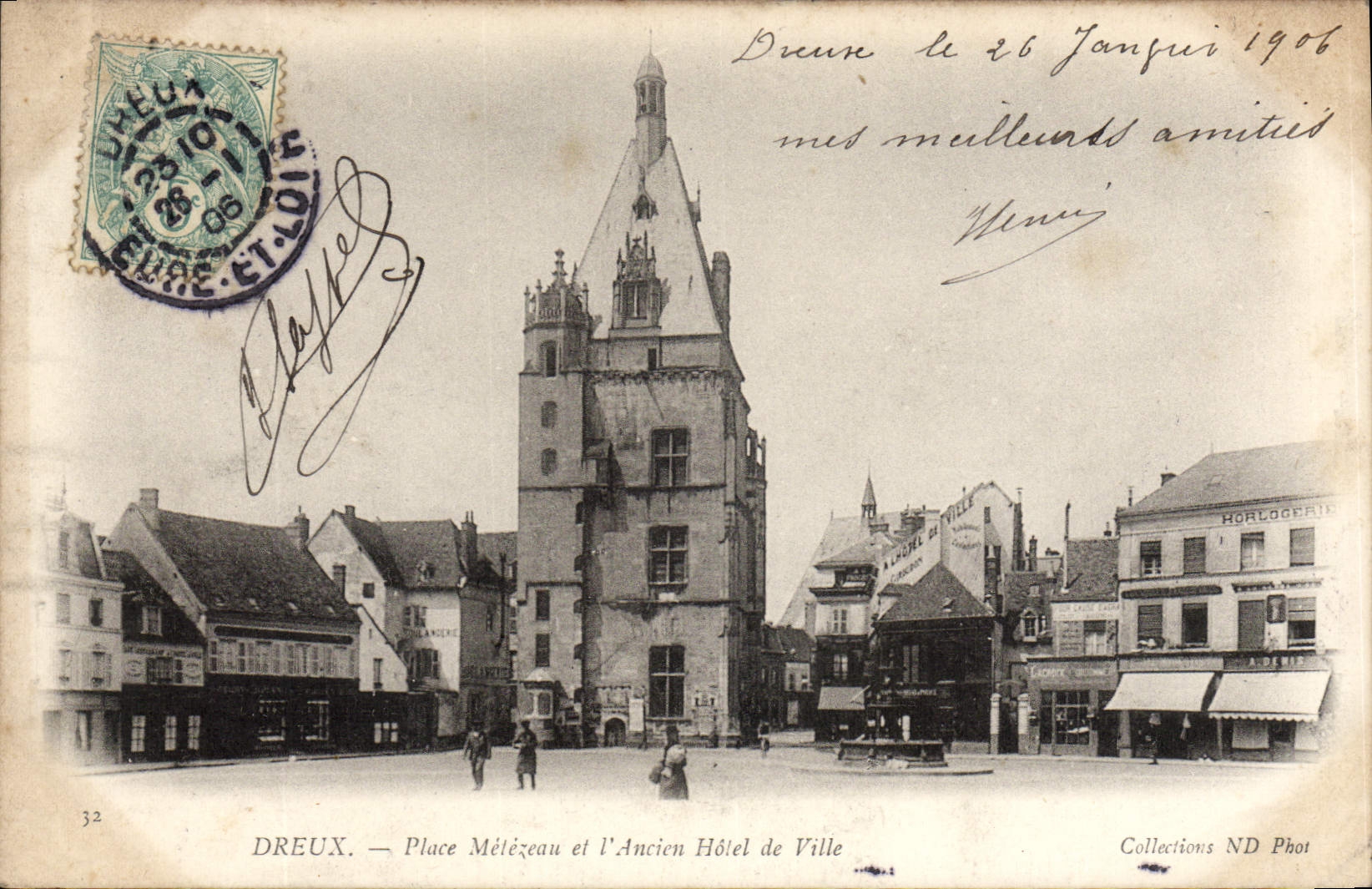 CPA Dreux Place Metezeau Et I'Ancien Hotel De Ville