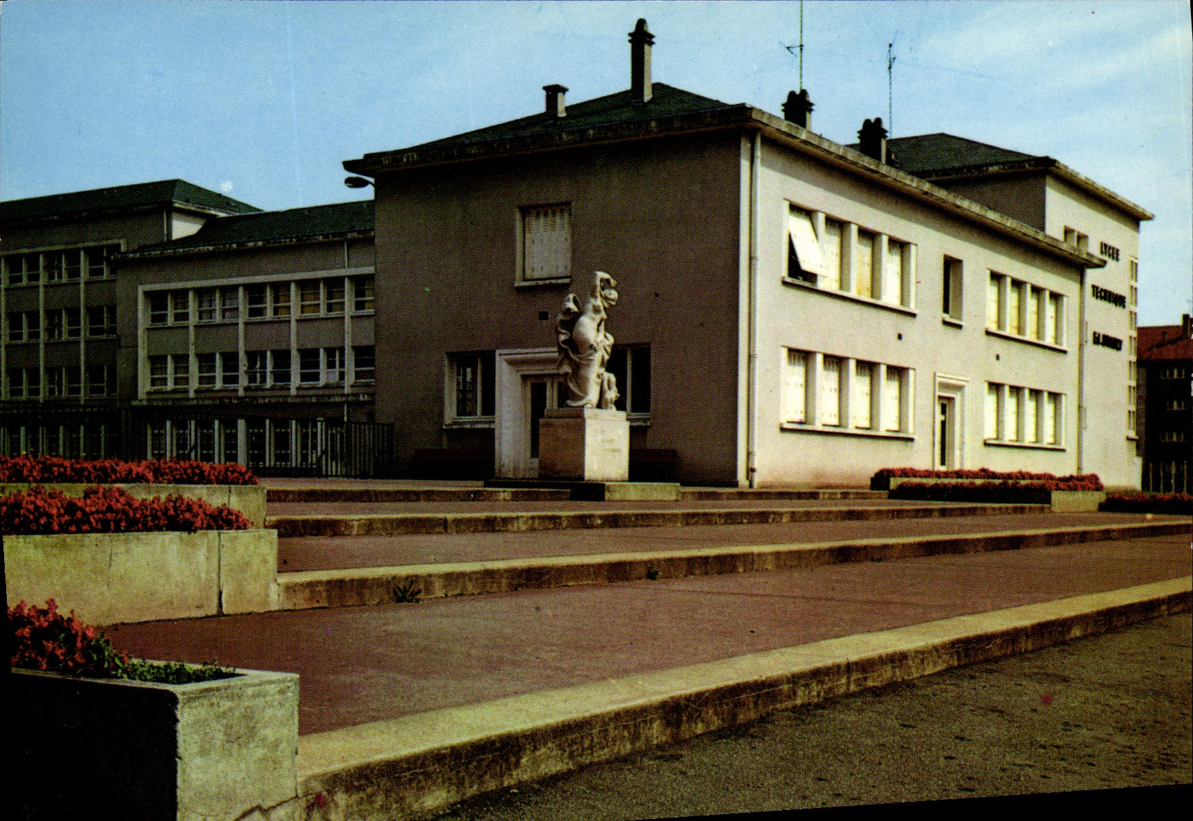 CPSM Dreux Le Lycee Technique Branly