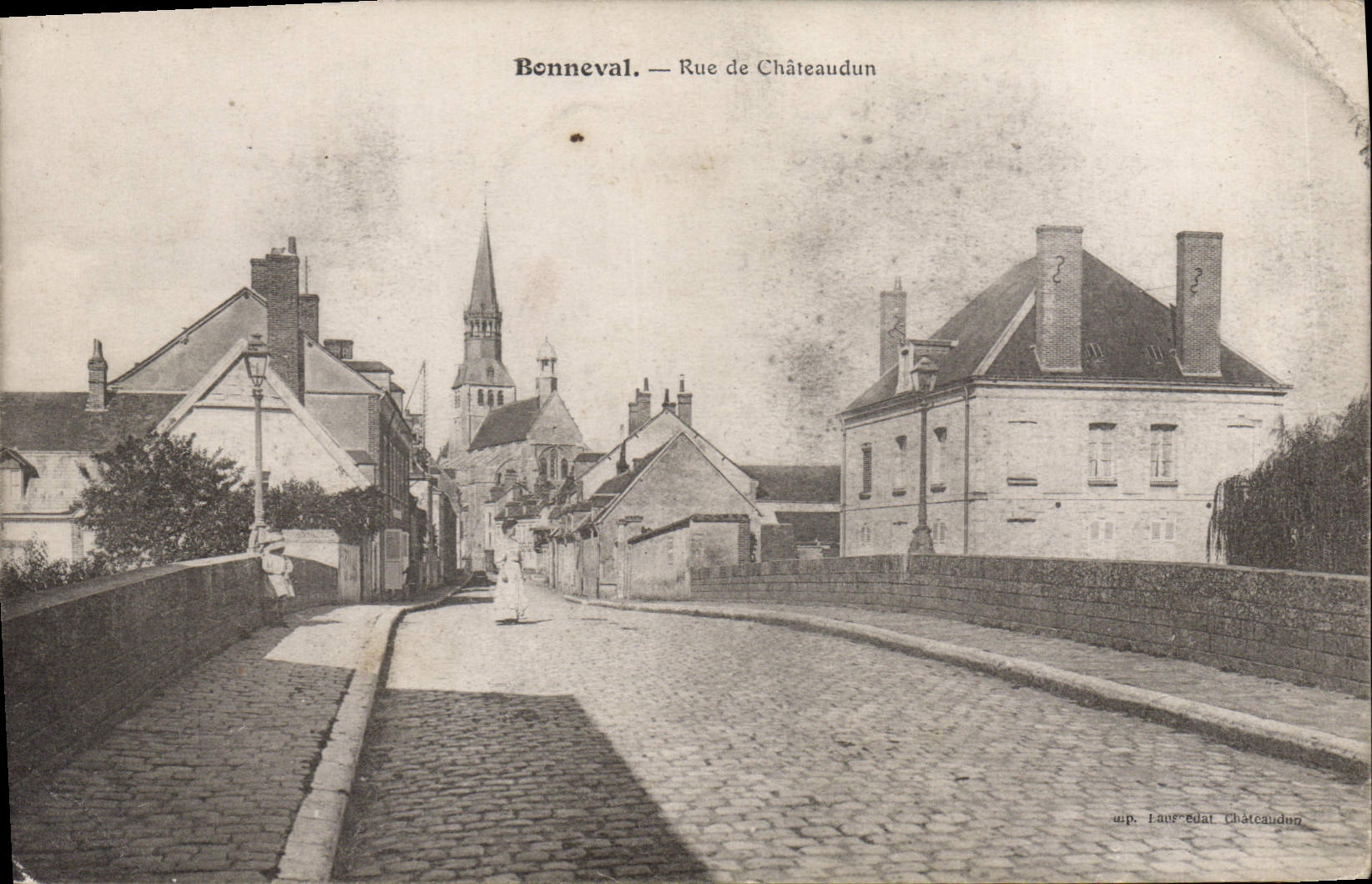 CPA Bonneval Rue De Chateaudun