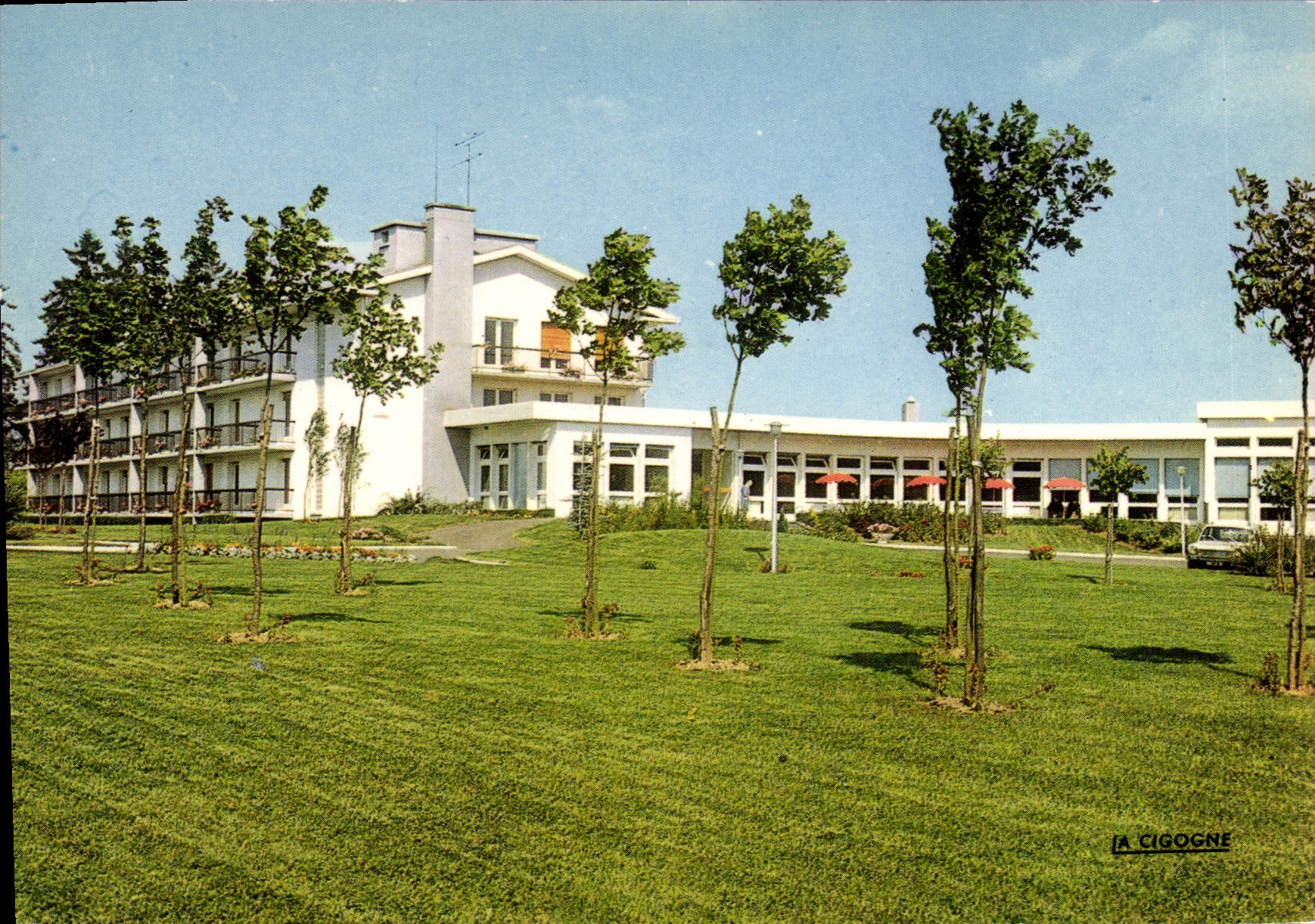 CPSM Senonches La Residence Perier