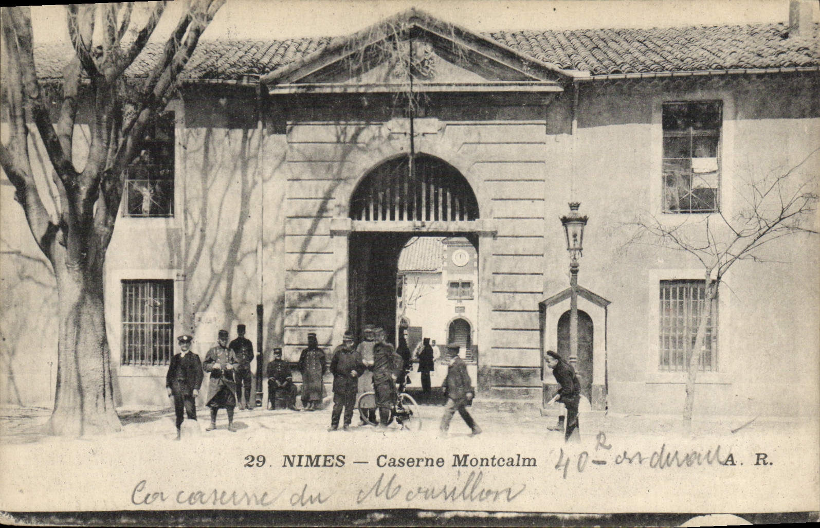 CPA Nimes Caserne Montcalm