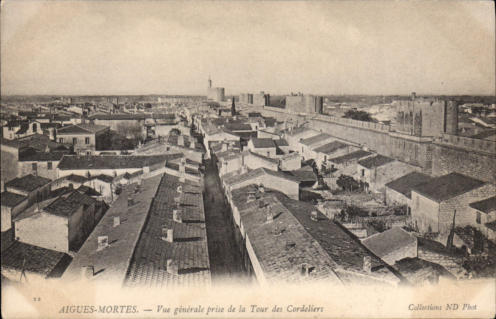 CPA Aigues Mortes Vue Generale Prise De La Tour Des Cordeliers