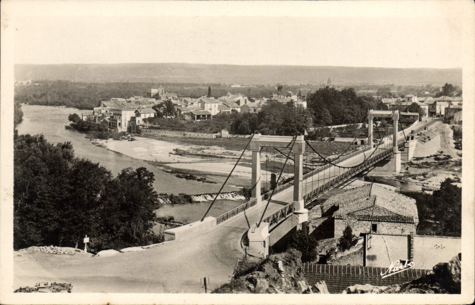 CPA Remoulins Le Pont Neuf Et La Villie