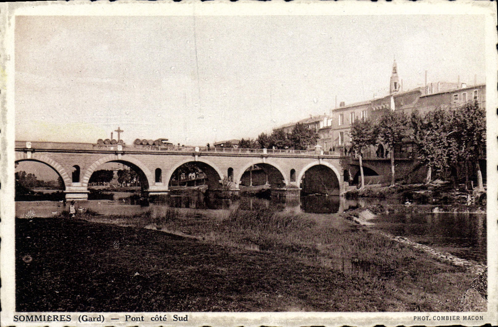 CPA Sommieres Pont Cote Sud