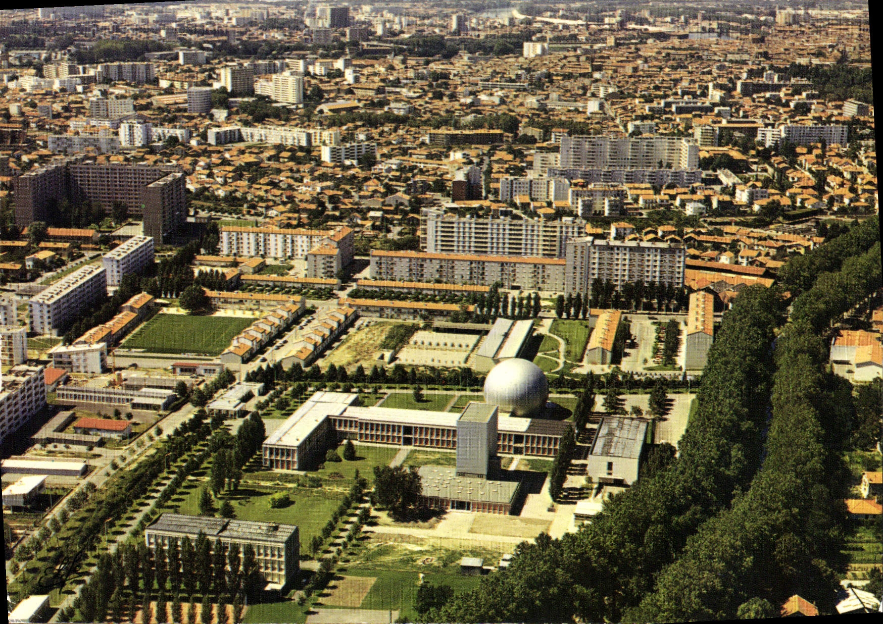CPSM Toulouse La ville Rose Vue Aerienne Le Quartier de Rangueil Le Microscope Electronique Le Canal