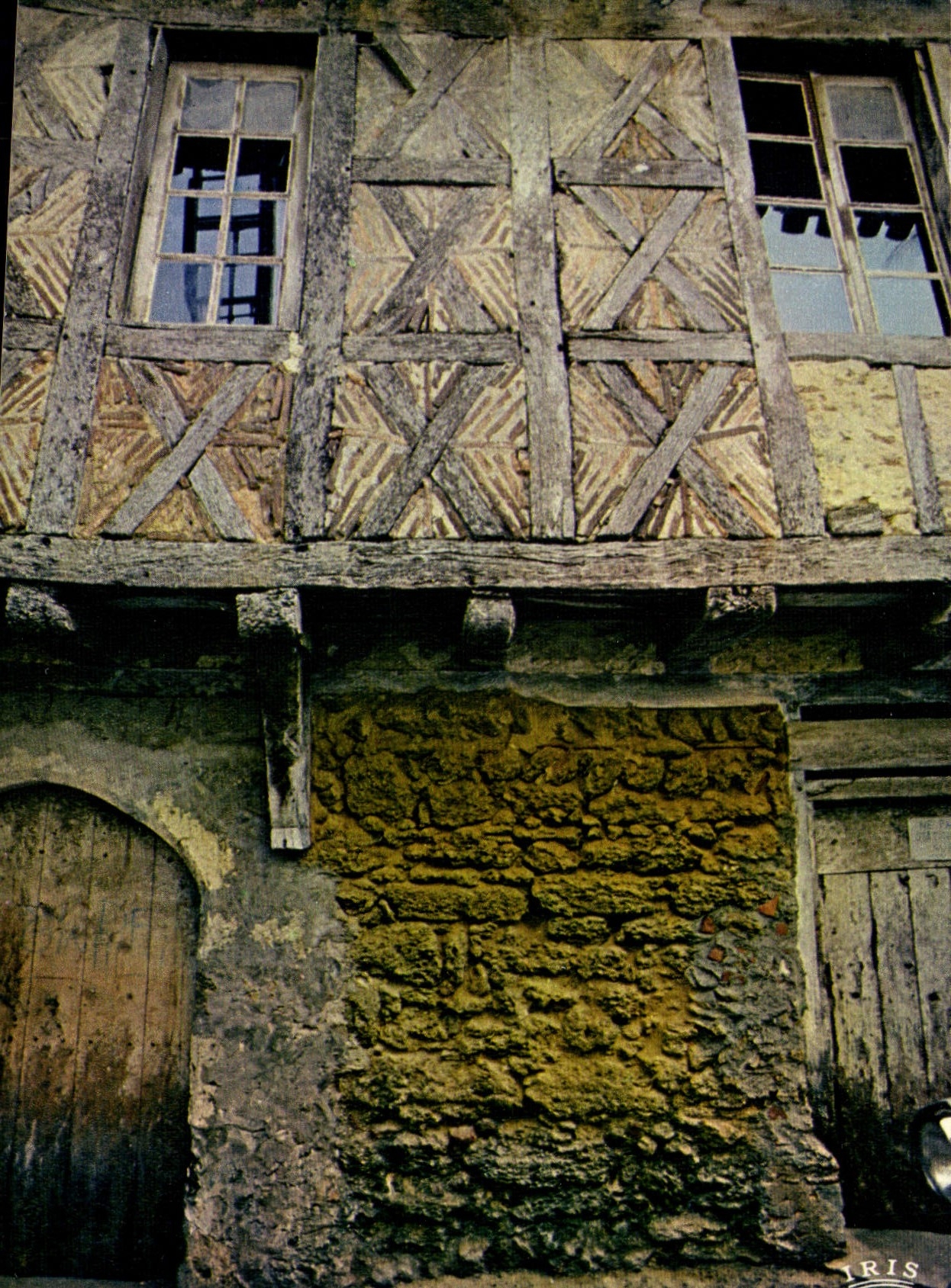 CPSM Cazaubon Maison Ancienne dans le Vieux Cazaubon