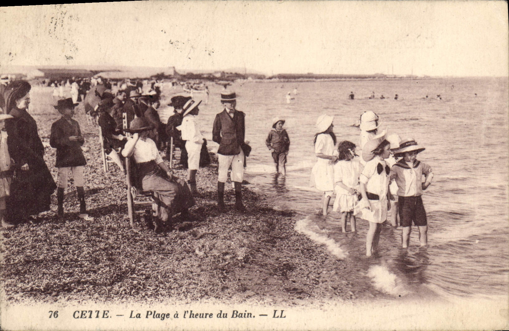 CPA Cette La Plage A I'Heure Du Bain SETE