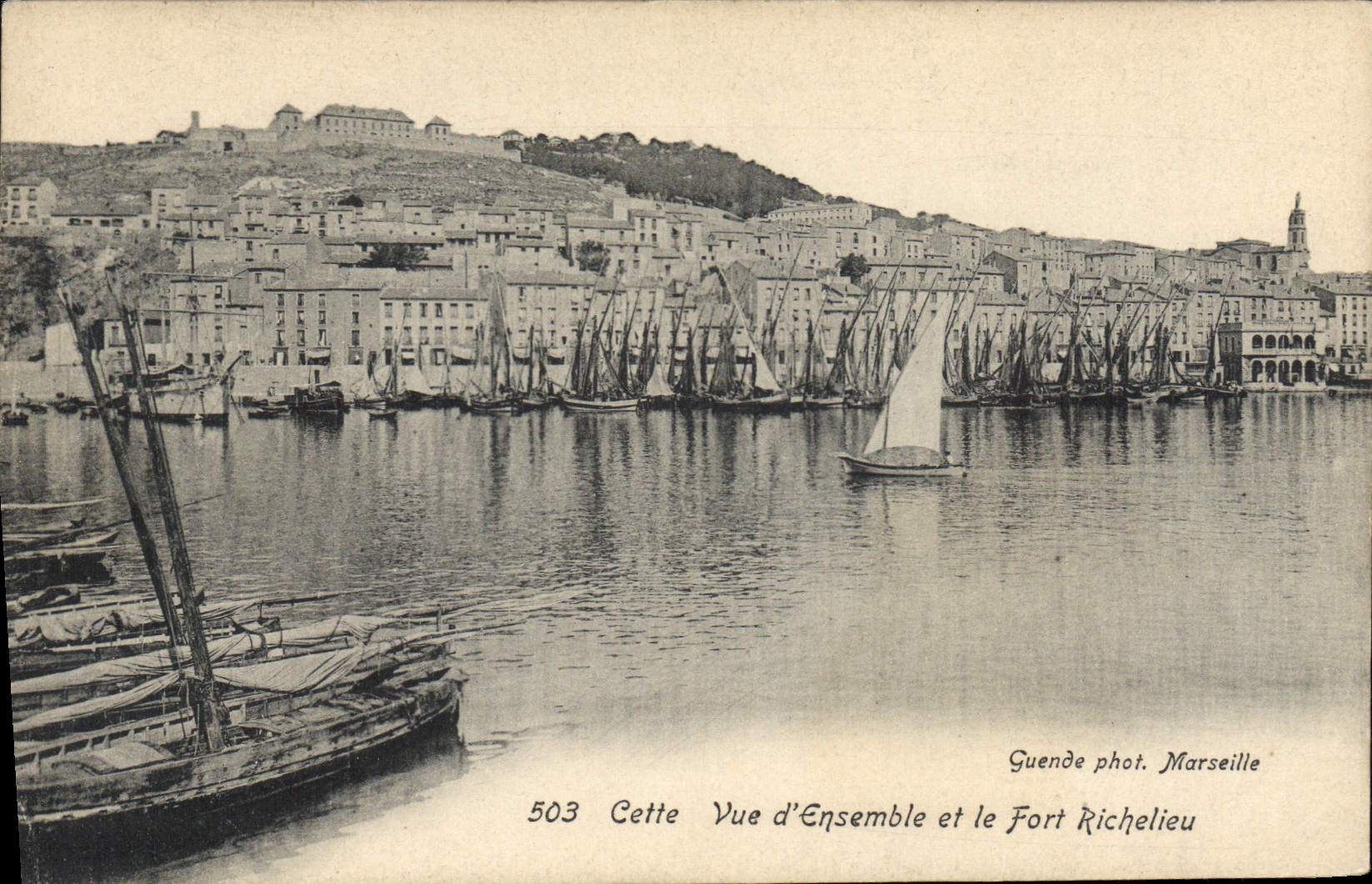 CPA Cette Vue D'Ensemble Et Le Fort Richelieu
