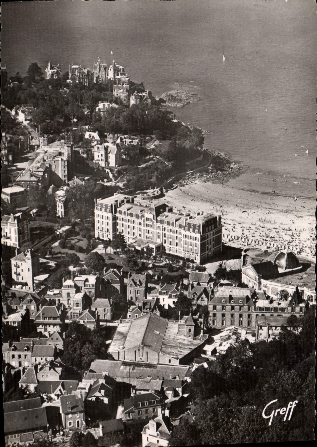 CPSM Dinard La Plage Et Pointe De La Malouine