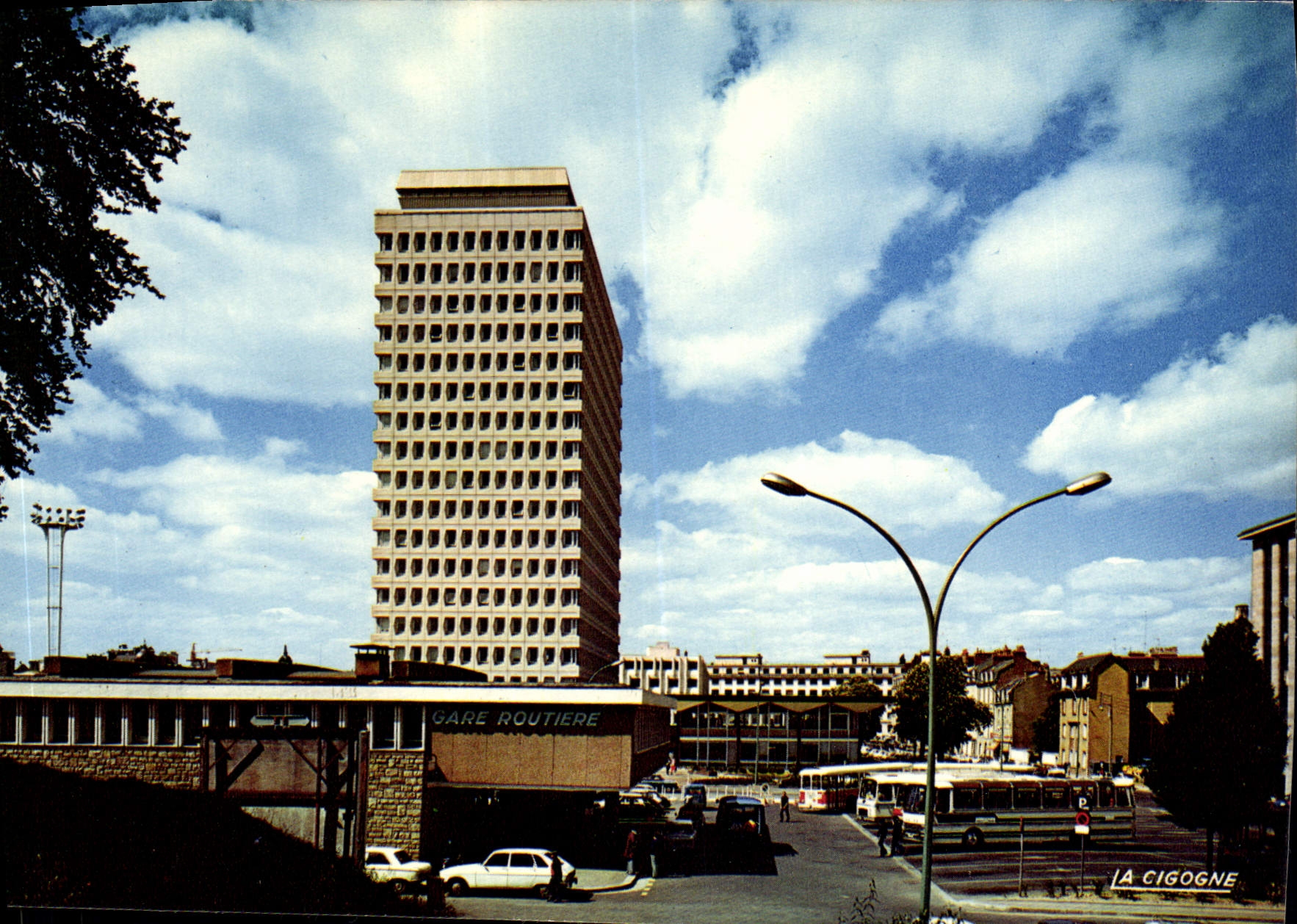 CPSM Rennes La Gare Routiere