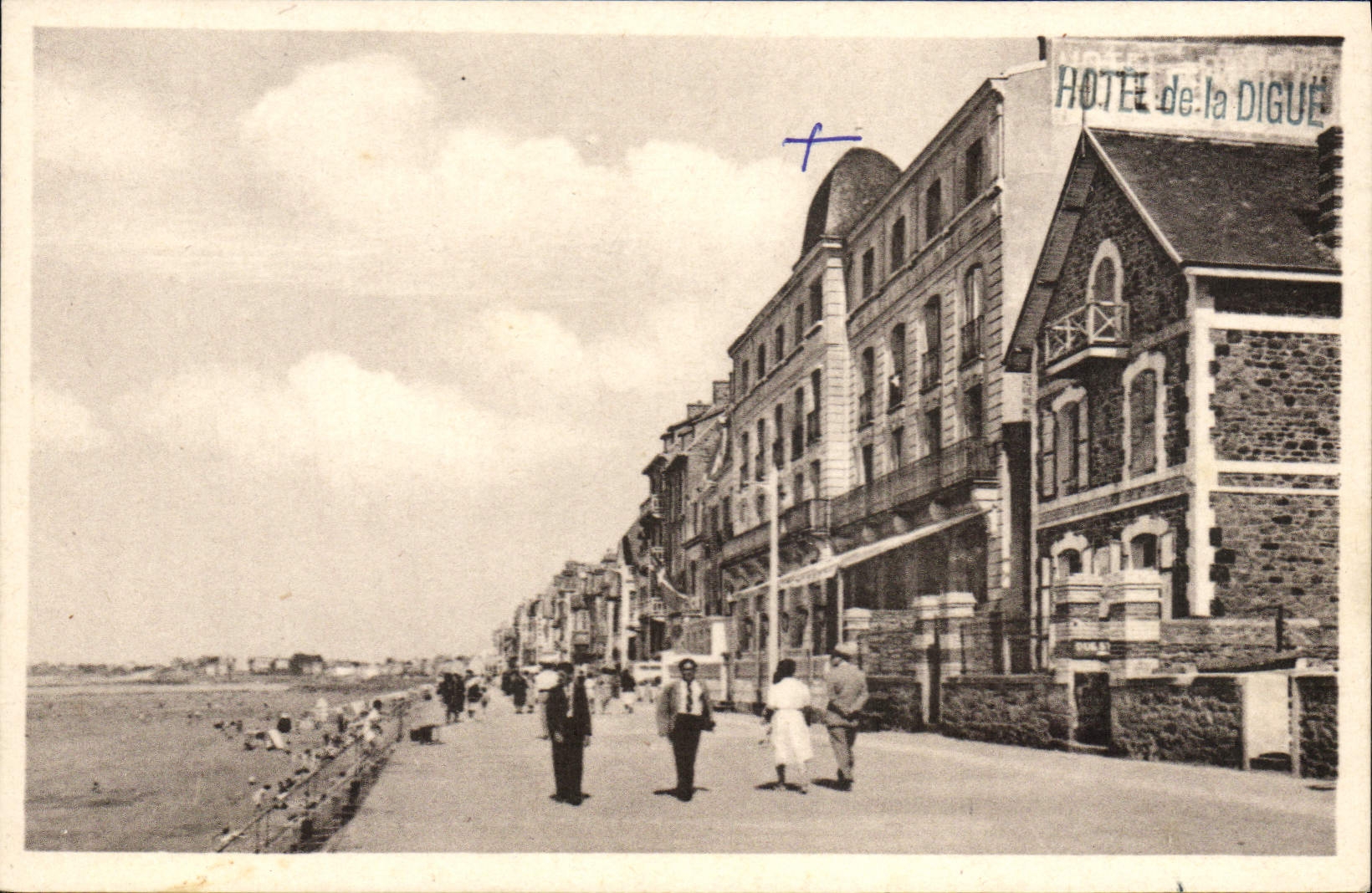 CPA Saint Malo hôtel de la digue