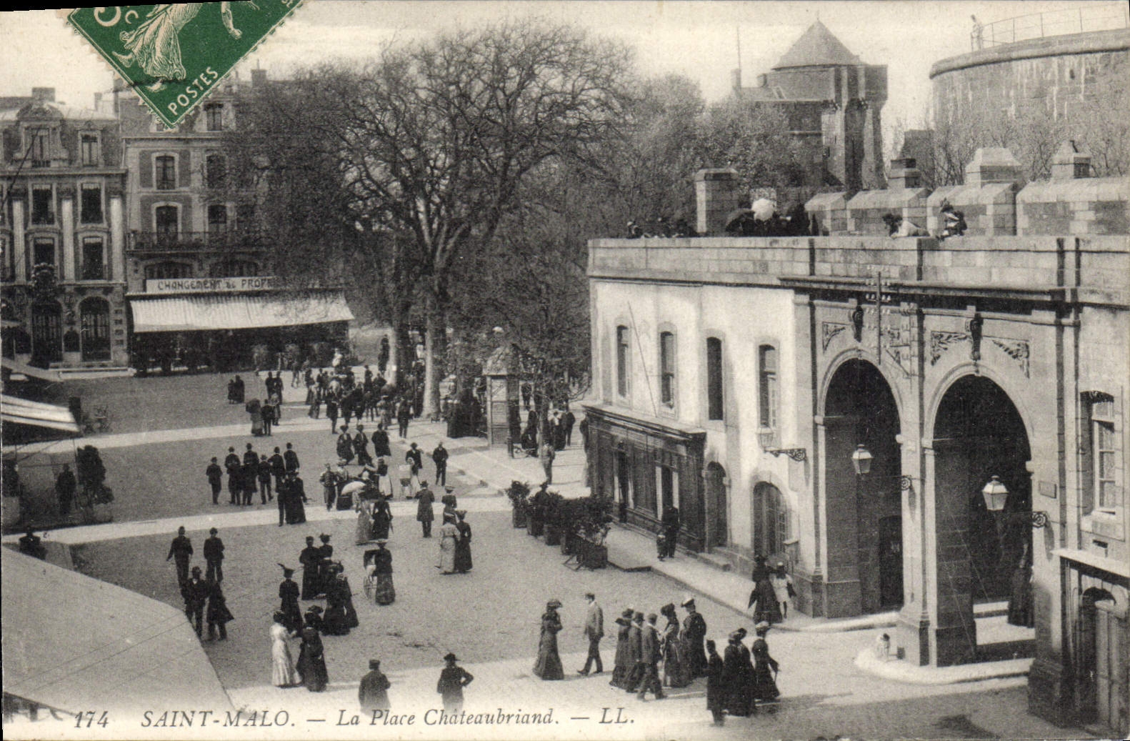 CPA Saint Malo La Place Chateaubriand