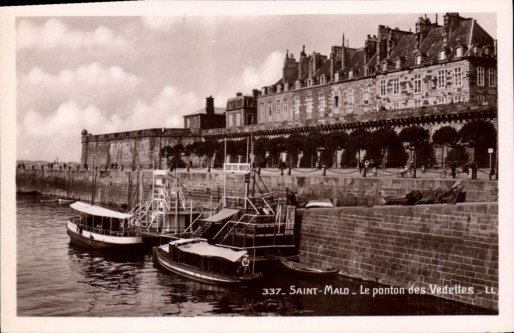 CPA Saint Malo Le Ponton Des Vedettes
