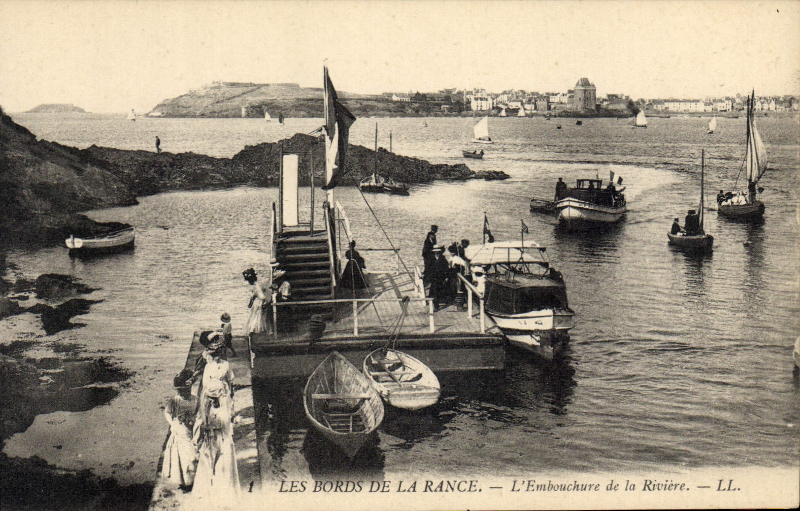 CPA Les Bords De La Rance L'Embouchure De La Riviere