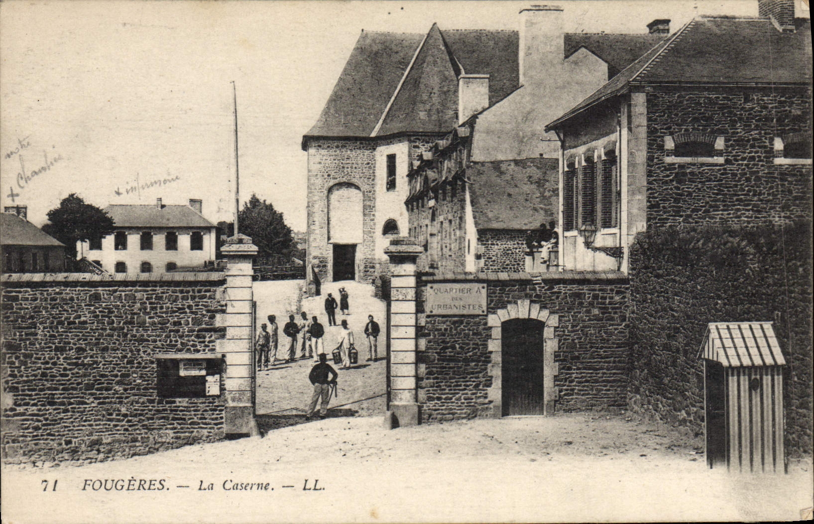 CPA Fougeres La Caserne