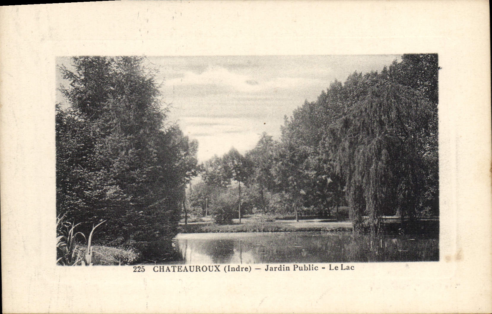 CPA Chateauroux Jardin Public Le Lac