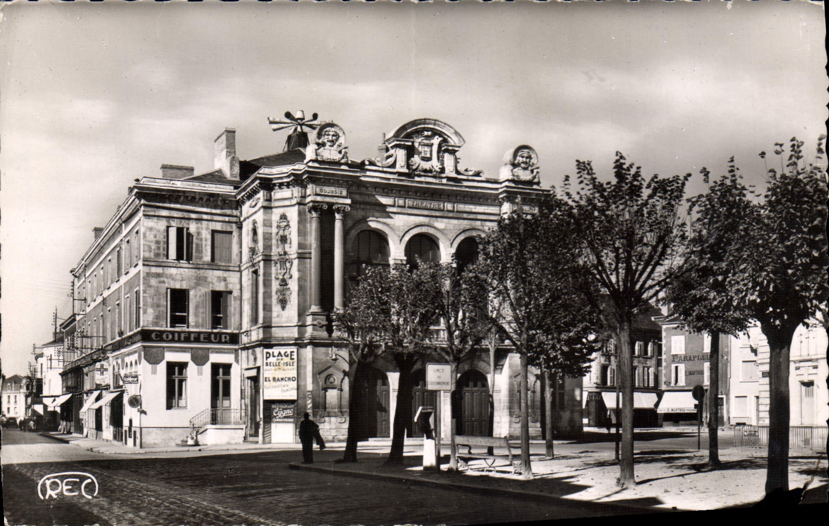 CPA Chateauroux Le Theatre
