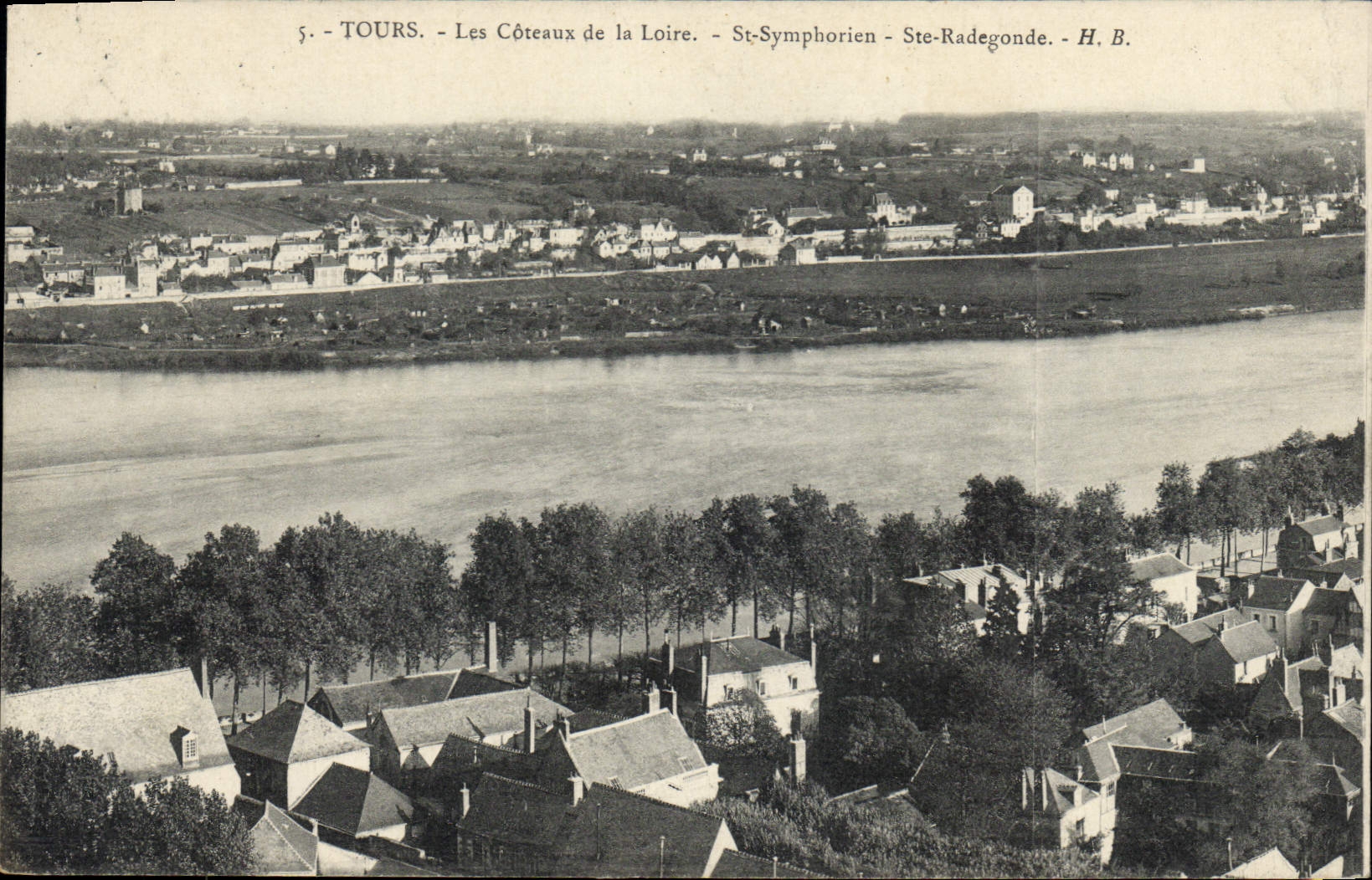 CPA Tours Les Coteaux De La Loire