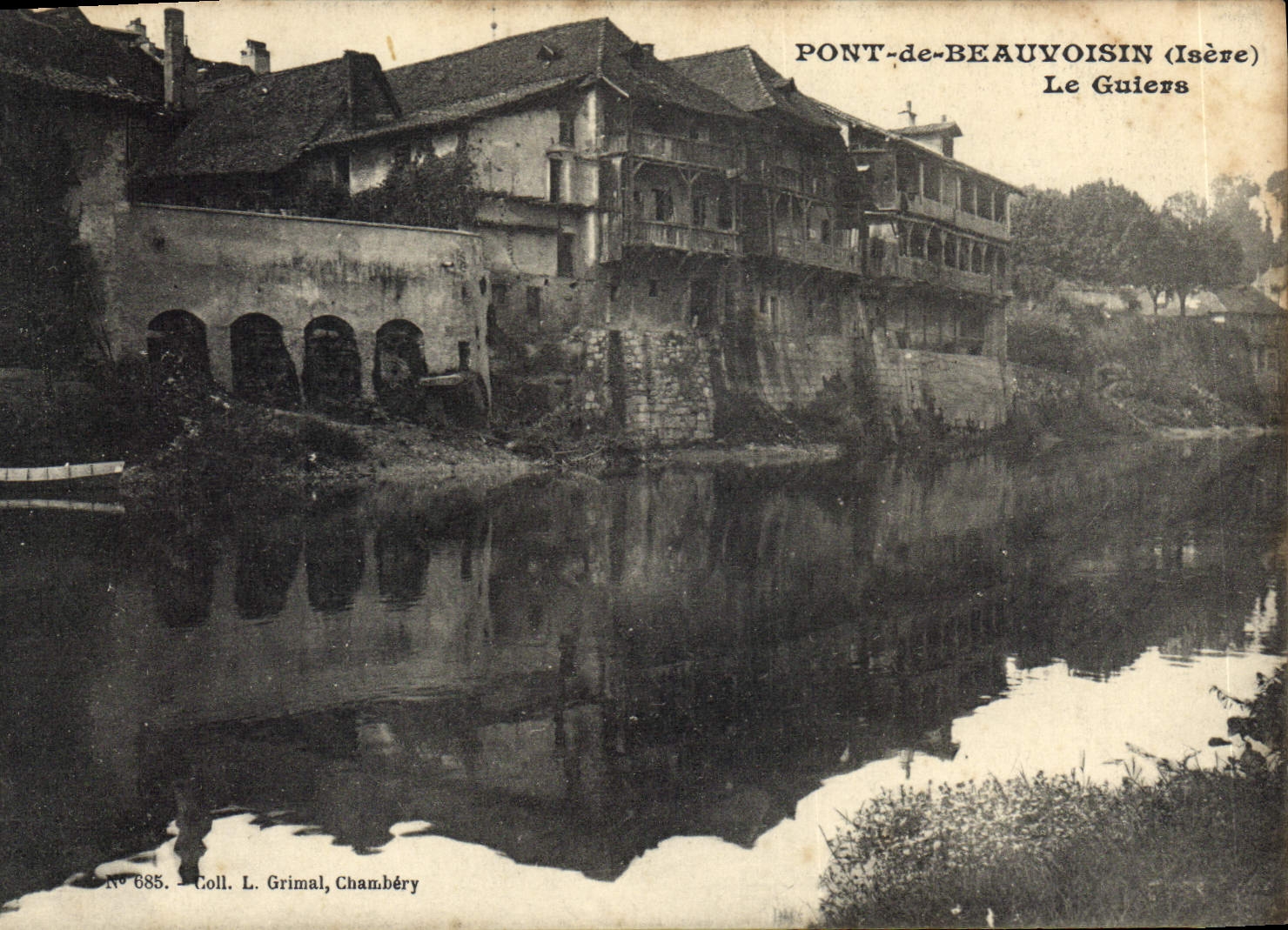 CPA Pont De Beauvoisin Le Guiers
