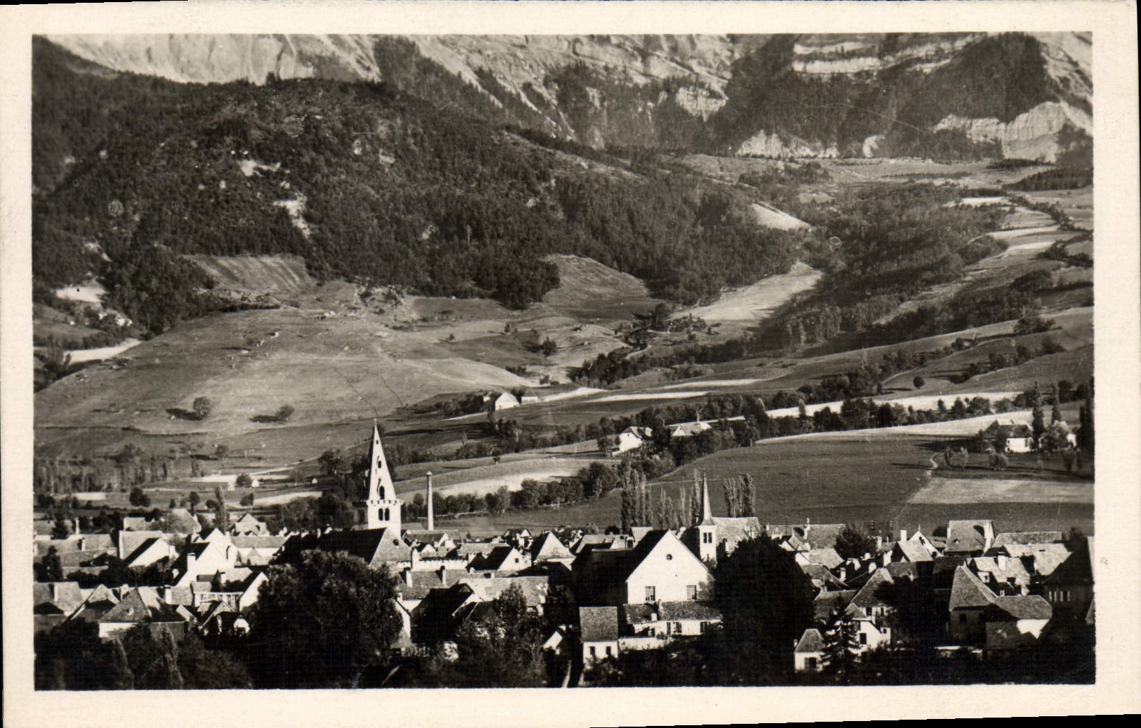 CPA Mens Et Le Bois Noir