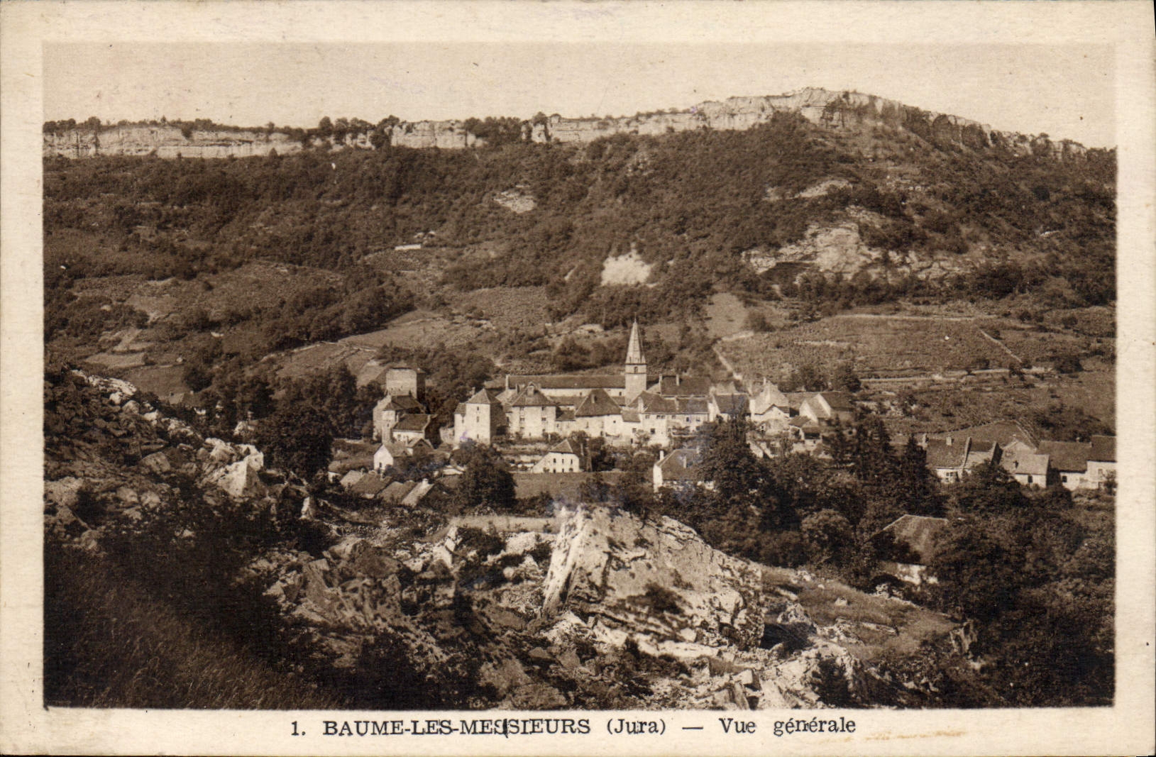 CPA Baume Les Messieurs Vue Generale