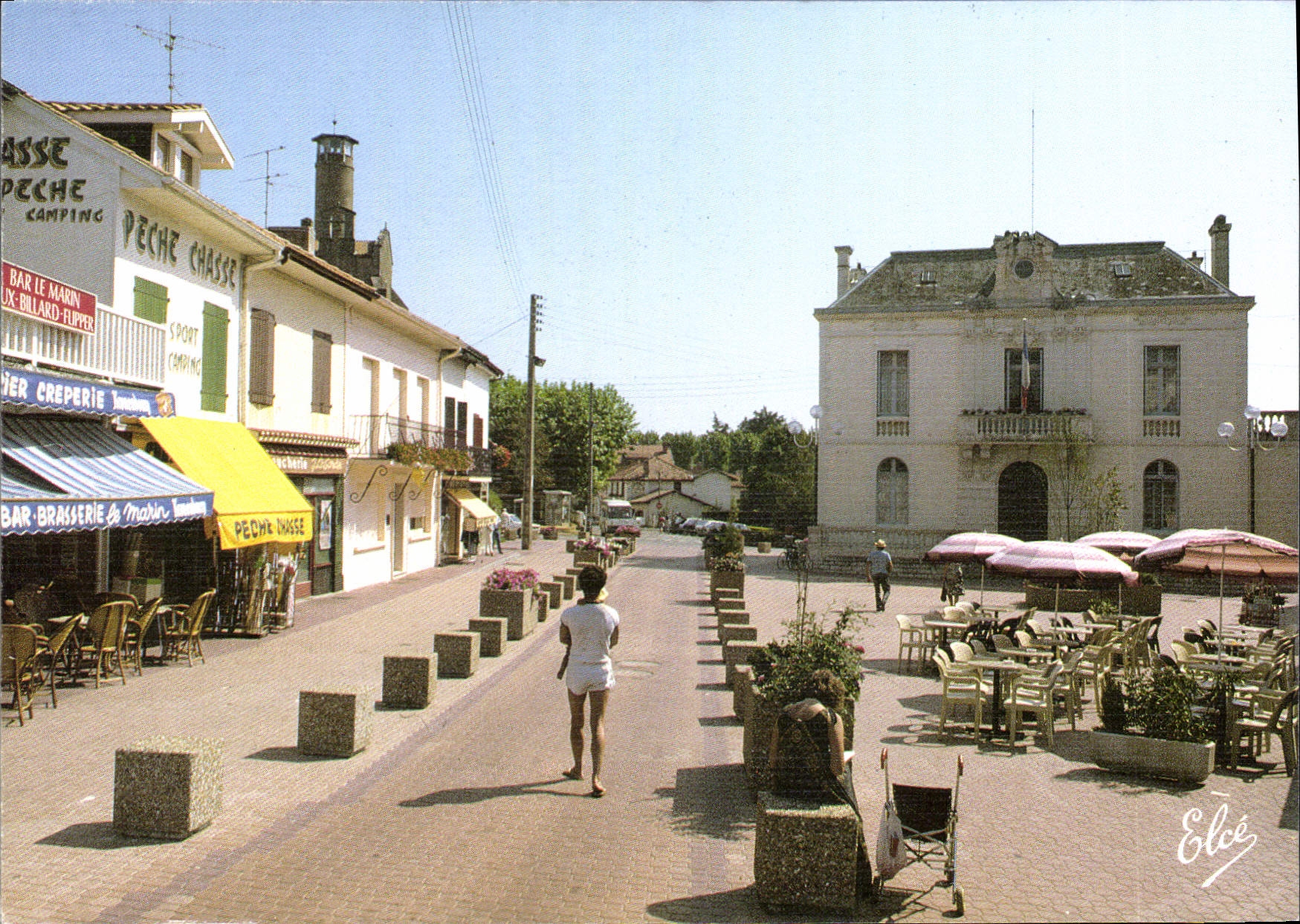 CPSM CAPBRETON La Nouvelle Place Et I'Hotel De Ville