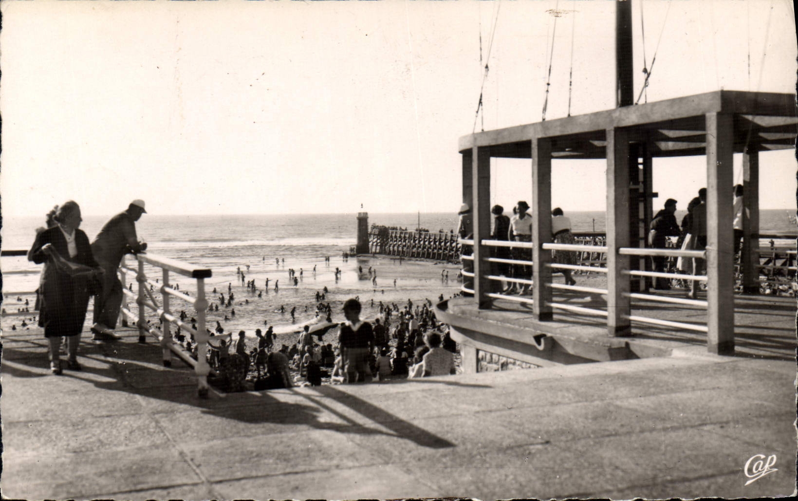 CPA Capbreton La Plage Vue Prise De I'Etablissement Be Bain