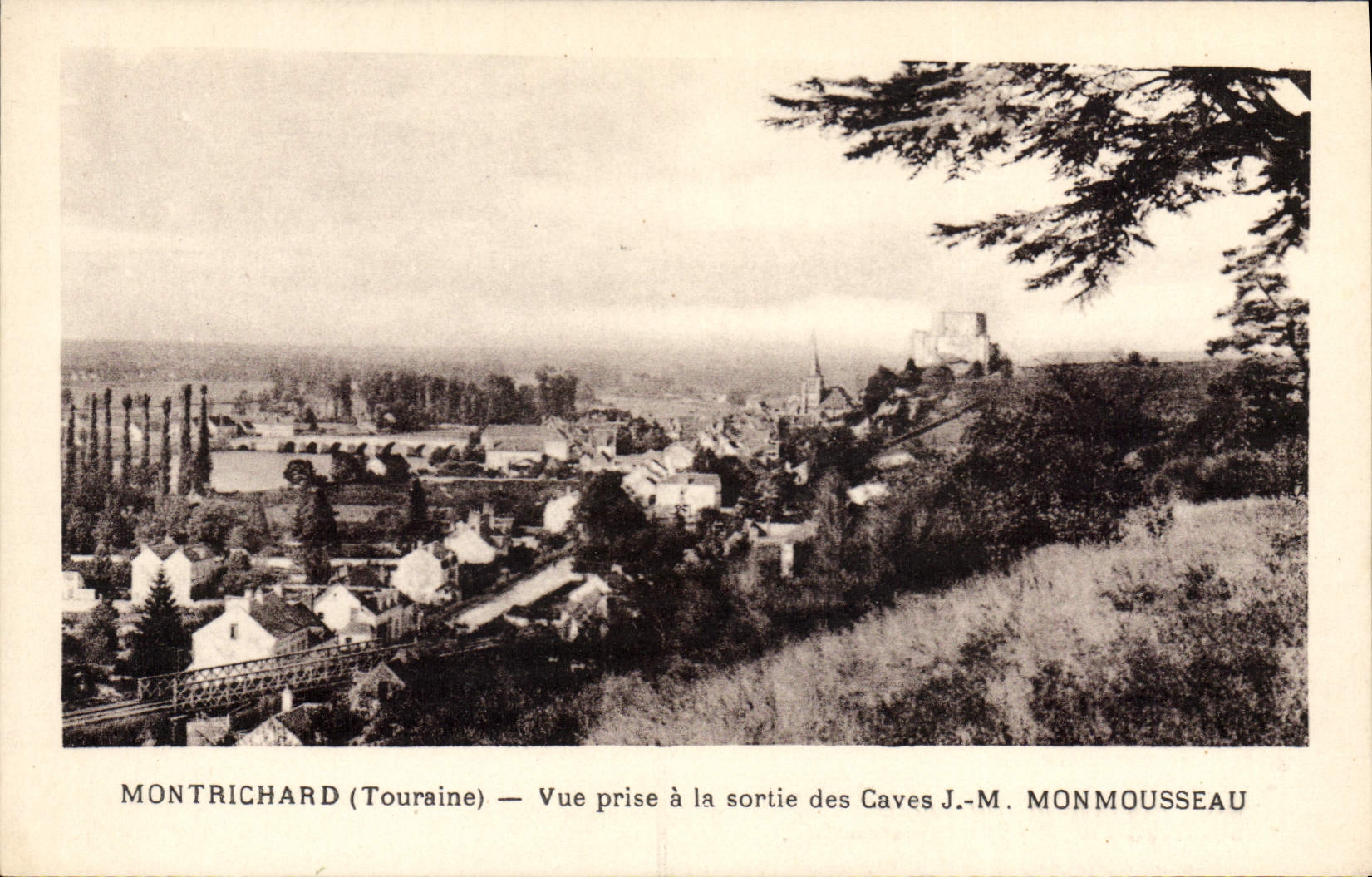 CPA Montrichard Vue Prise A La Sortie Des Caves