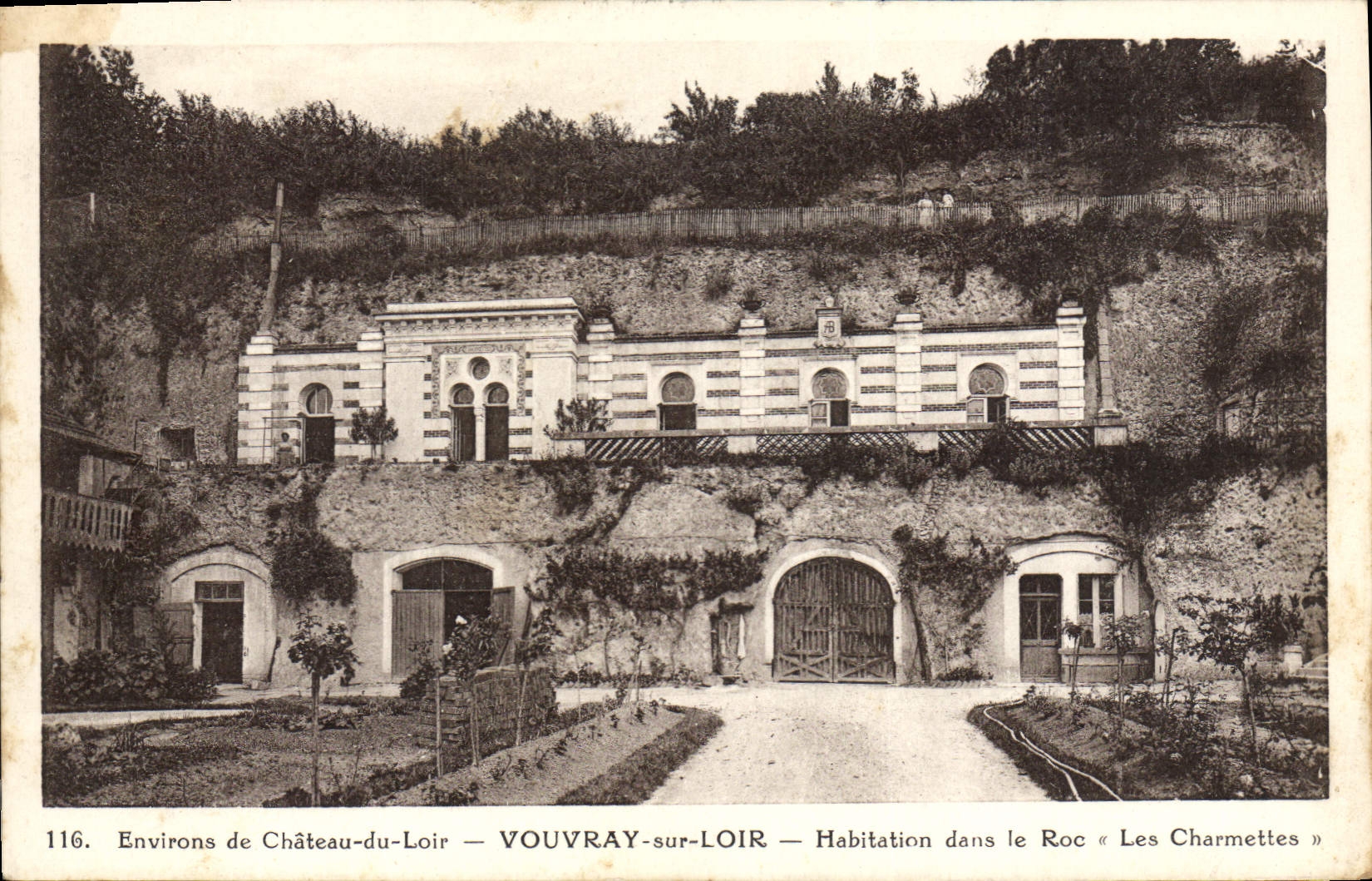CPA Environs de Chateau du Loir Vouvray sur Loir Habitation dans le Roc Les Charmettes