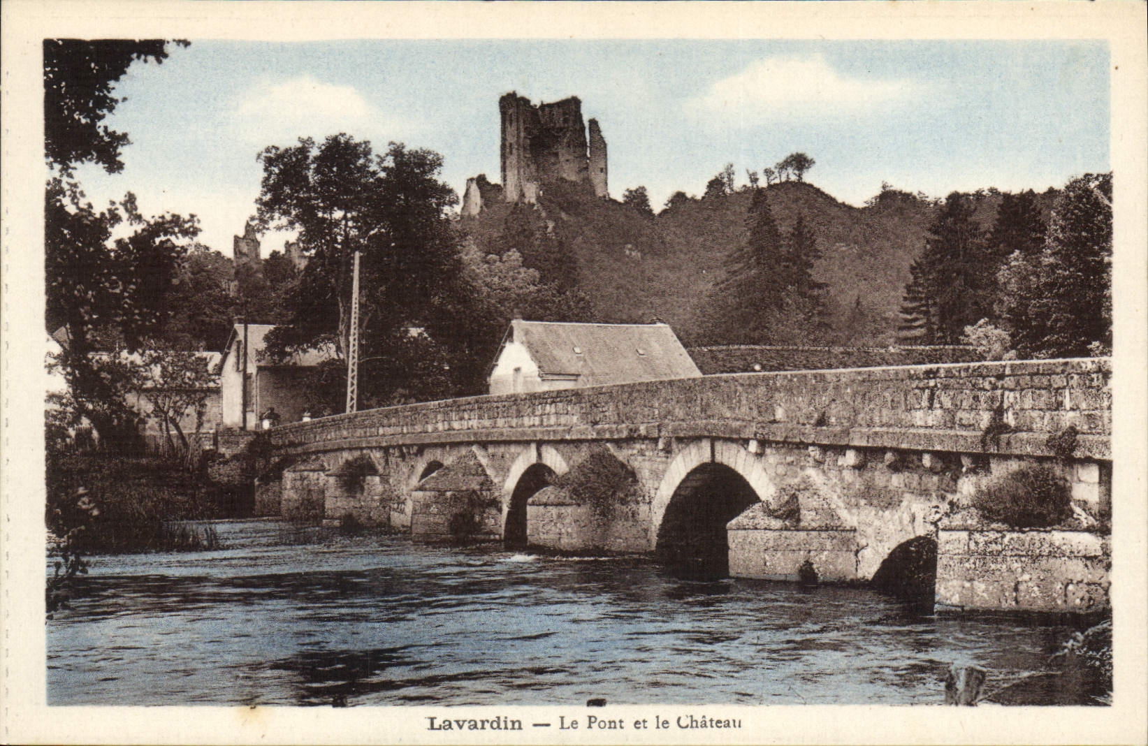 CPA Lavardin Le Pont et le Chateau