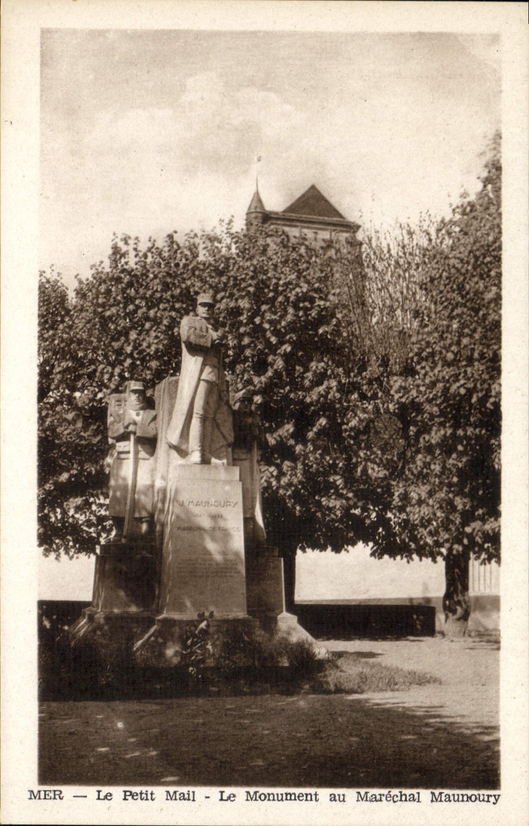 CPA Mer Le Petit Mail Le Monument au Marechal Maunoury