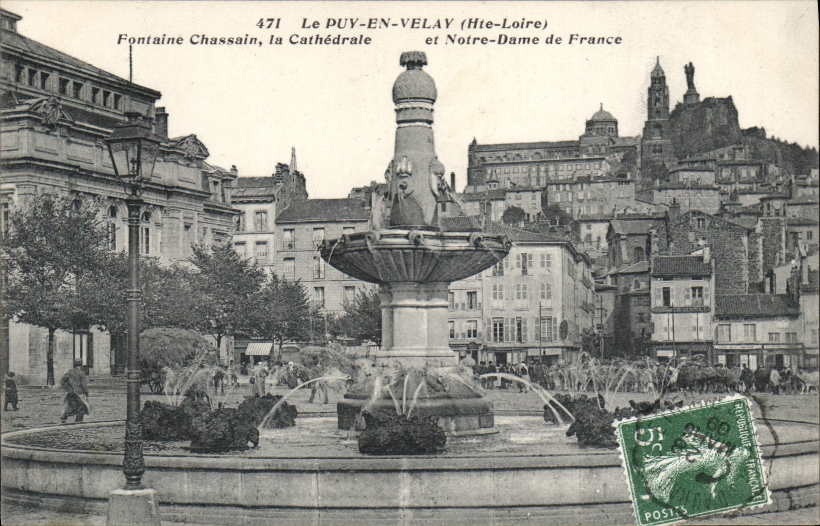 CPA Le Puy En Velay Fontaine Chassain La Cathedrale et Notre Dame de France