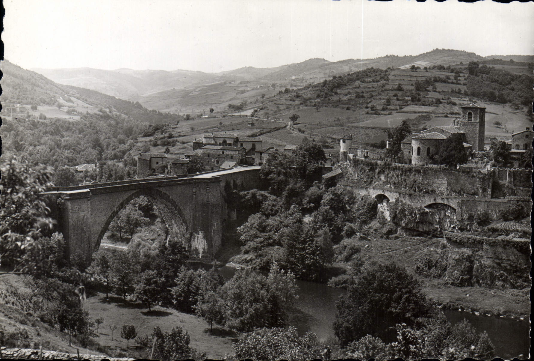 CPSM Environs de Brioude Le Pont de Vieille Brioude et les Gorges de l'Allier