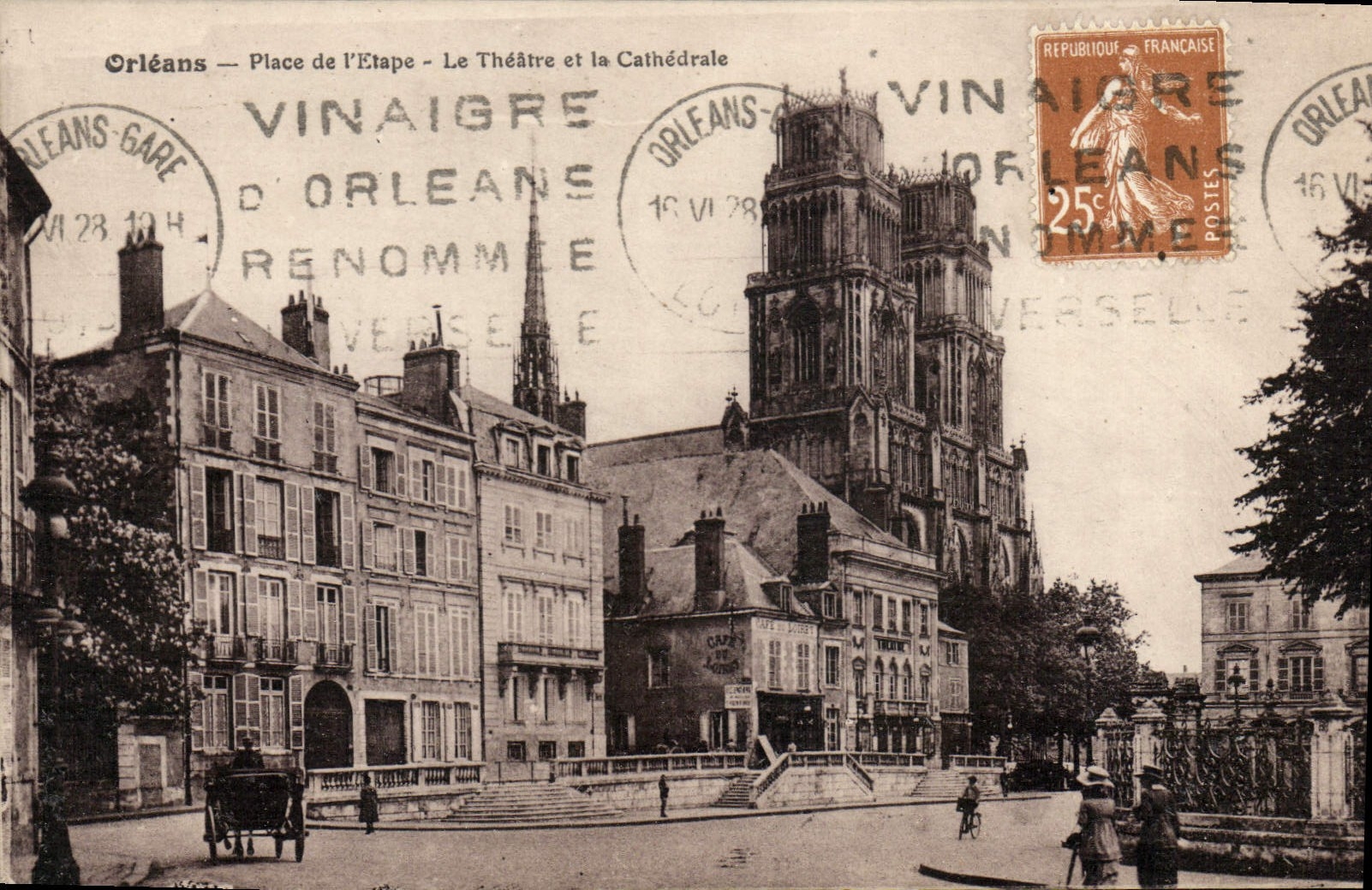 CPA Orleans Place De I'Etape Le Theatre Et La Cathedrale