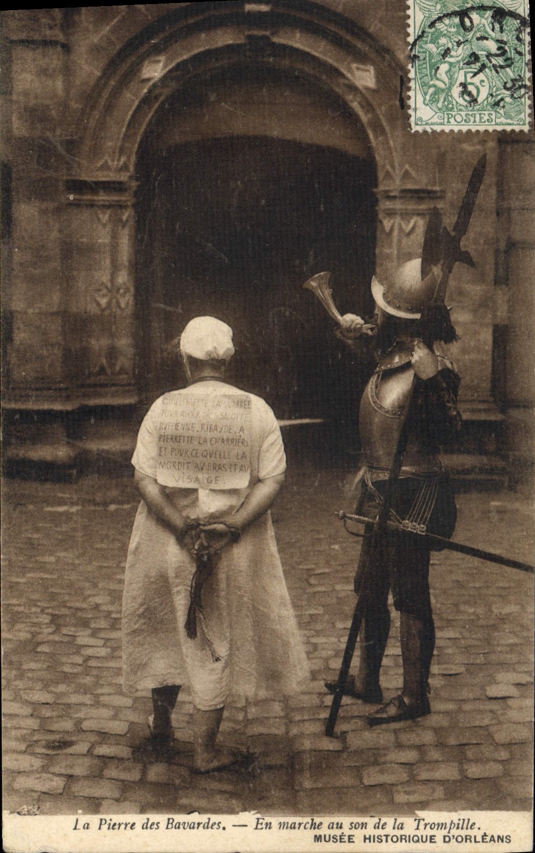 CPA Orleans Musee Historique Pierre des bavardes trompille