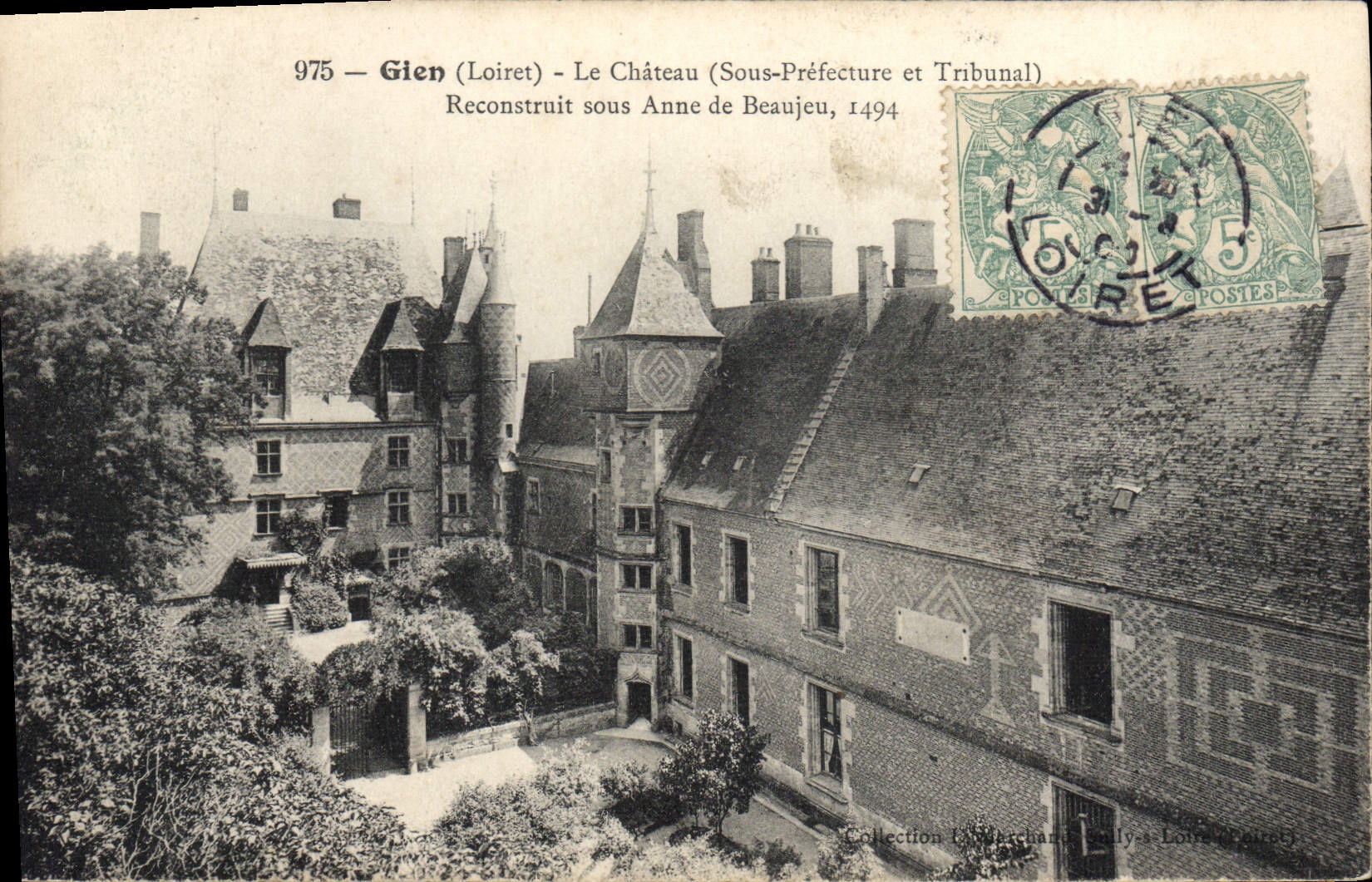 CPA Gien Le Chateau Reconstruit Sous Anne De Beaujeu en 1494